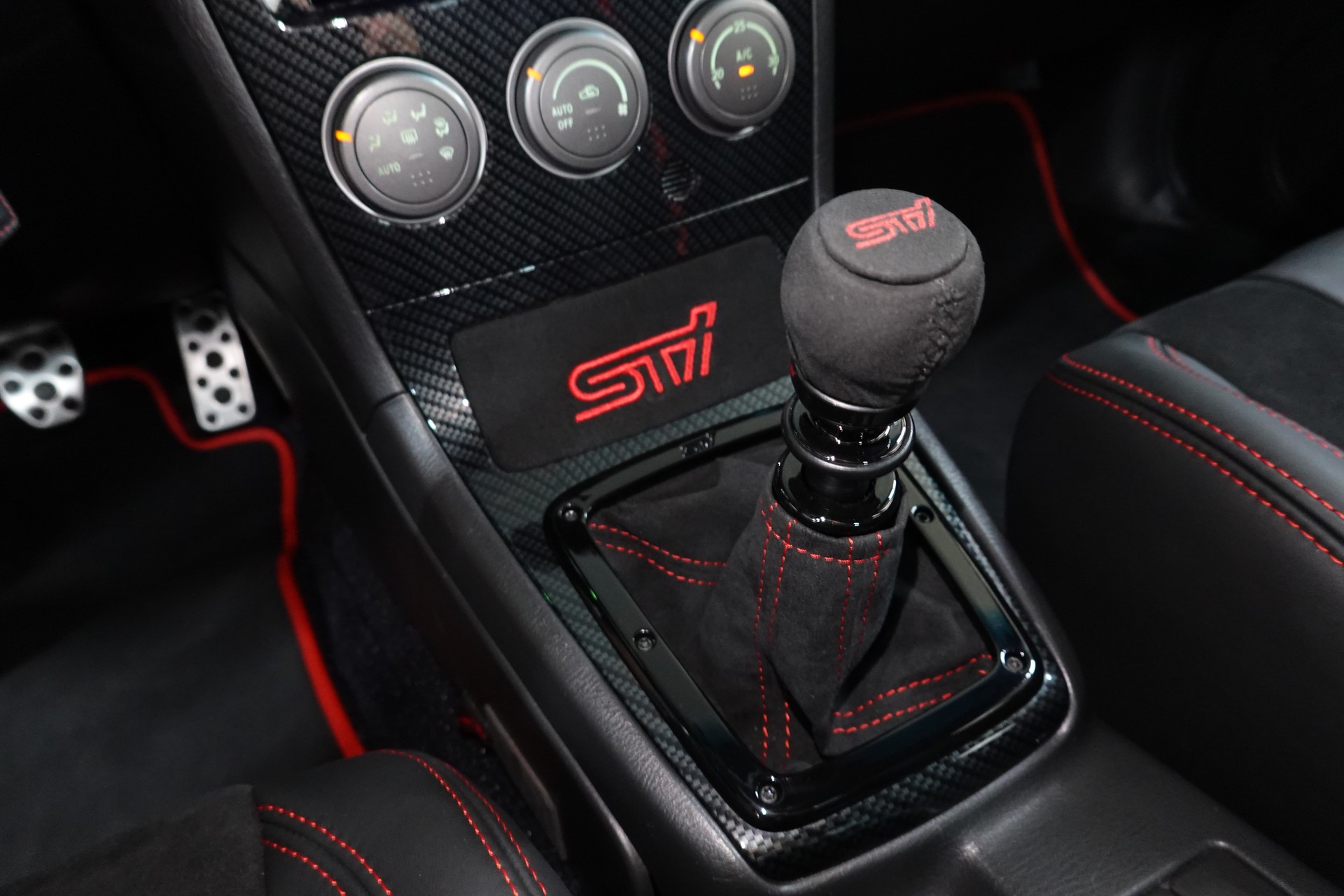 SUBARU IMPREZA 2.0 TURBO 4WD WRX STI BLACK CH-FZ 05 400PS-image-36
