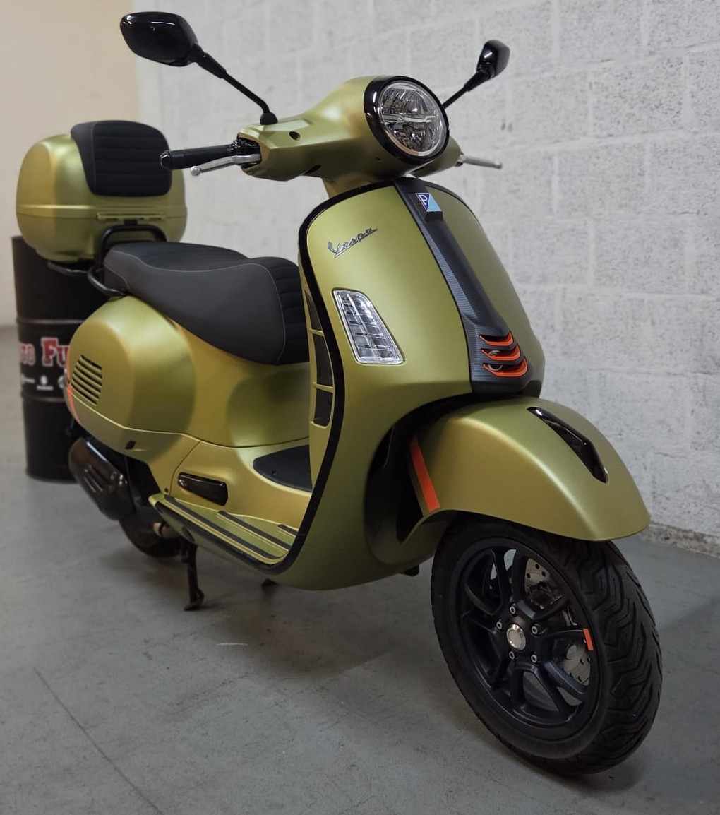 PIAGGIO Vespa GTS 125 Super Sport ABS-image-1