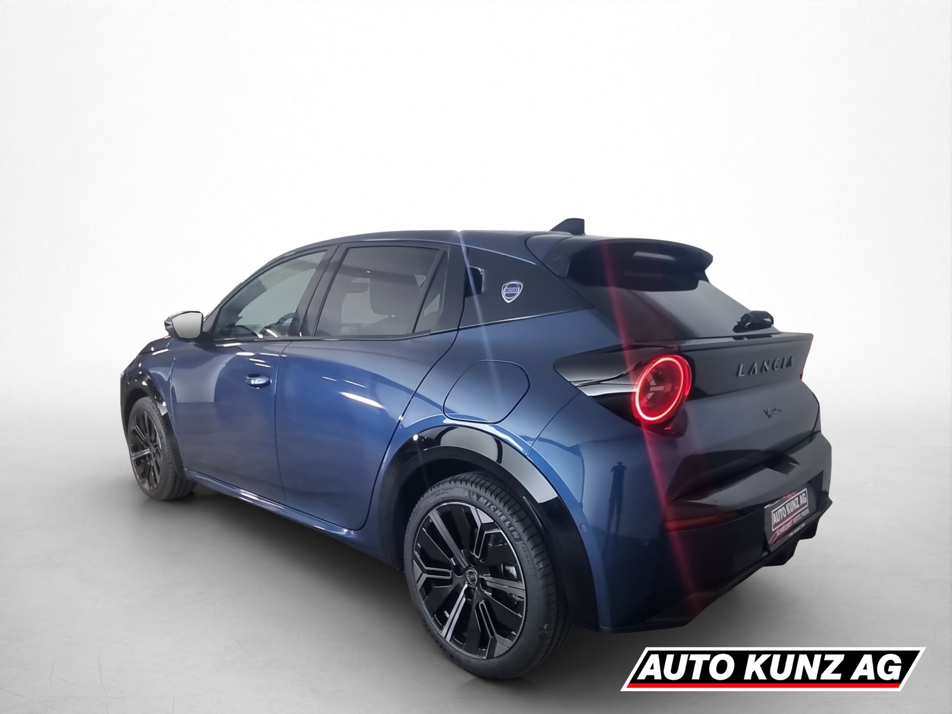 LANCIA Ypsilon Elettrica 156 Edition Limitata Cassina-showroom-element-3