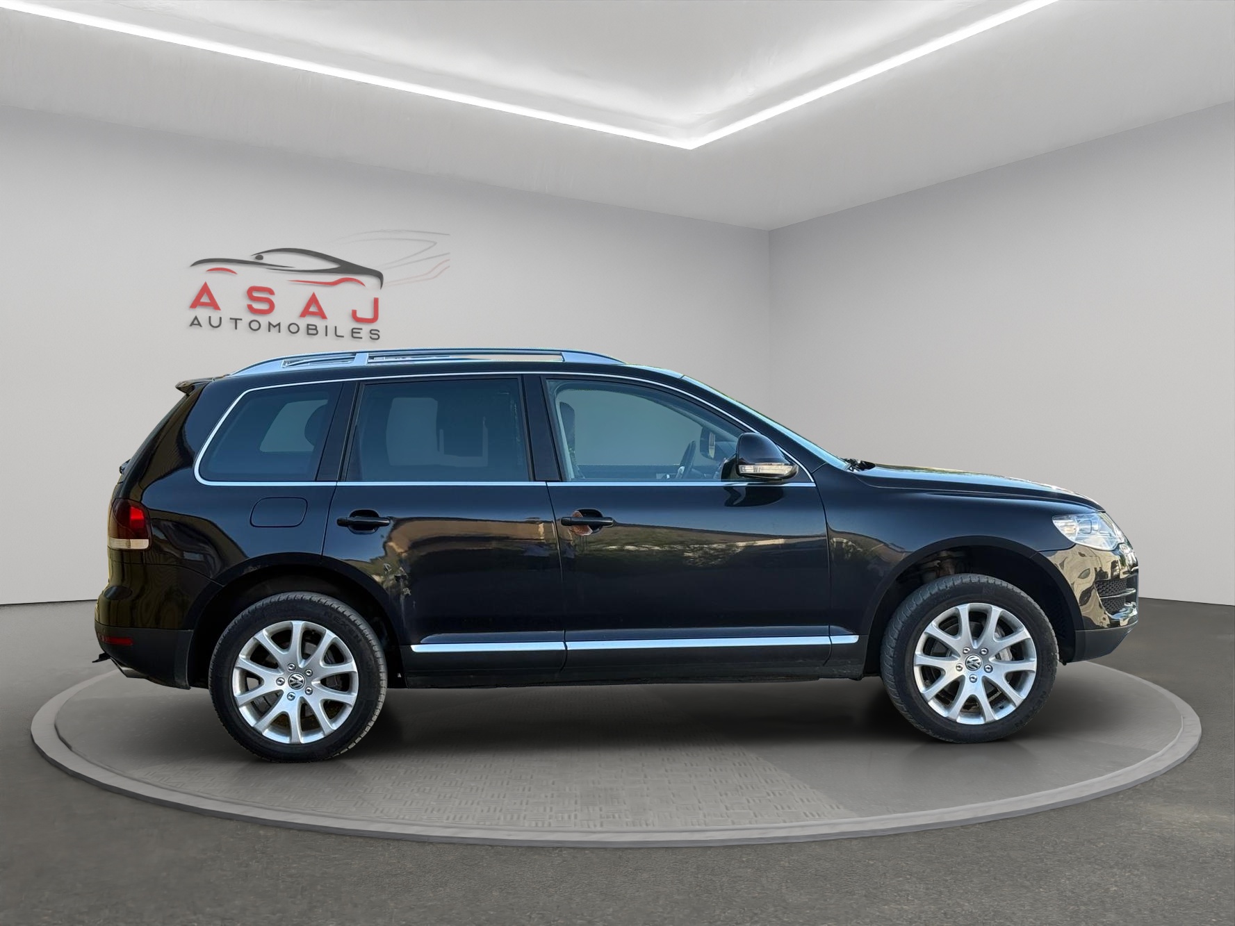 VW Touareg 3.0 TDI Tiptronic-image-3