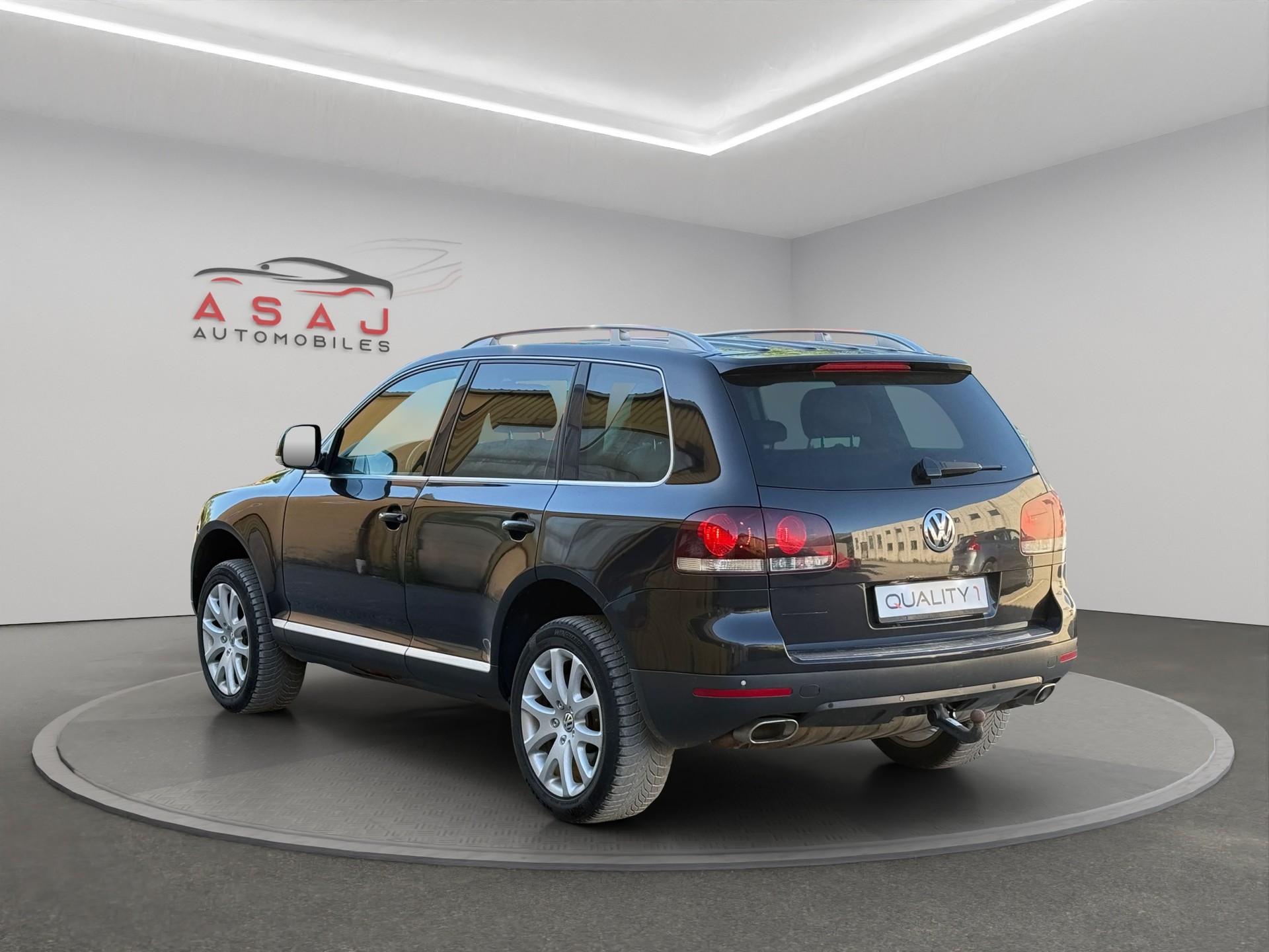 VW Touareg 3.0 TDI Tiptronic-image-6