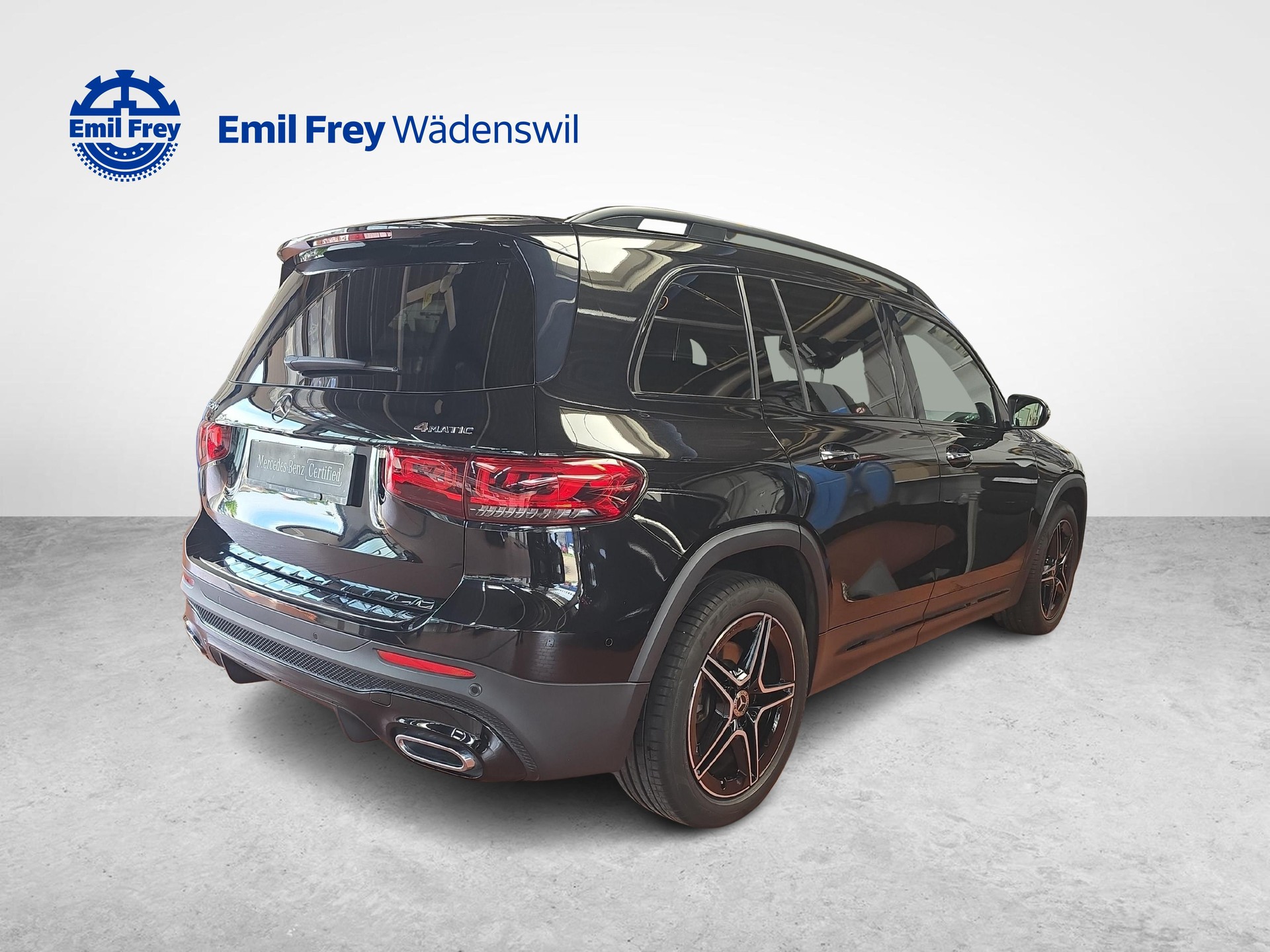 MERCEDES-BENZ GLB 250 4MATIC AMG Line-showroom-element-3