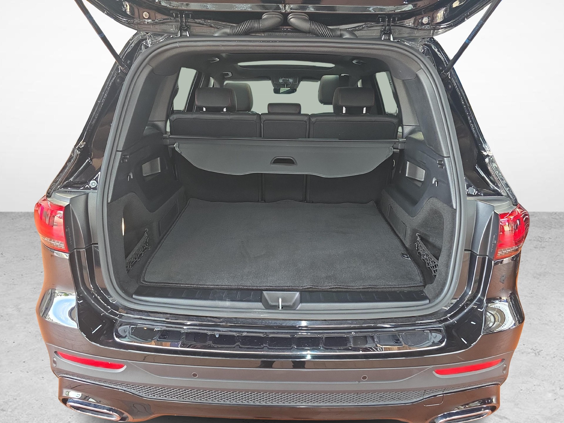 MERCEDES-BENZ GLB 250 4MATIC AMG Line-image-10