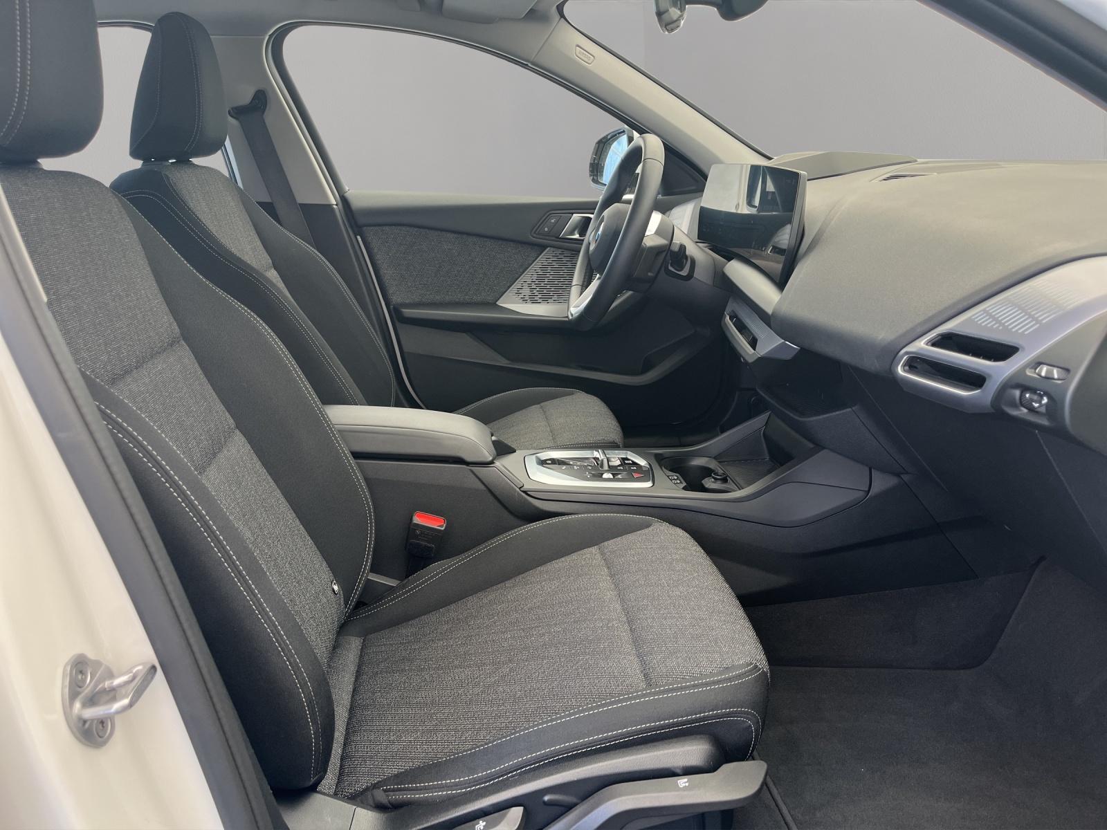BMW 120 Steptronic (CH)⛽-image-10