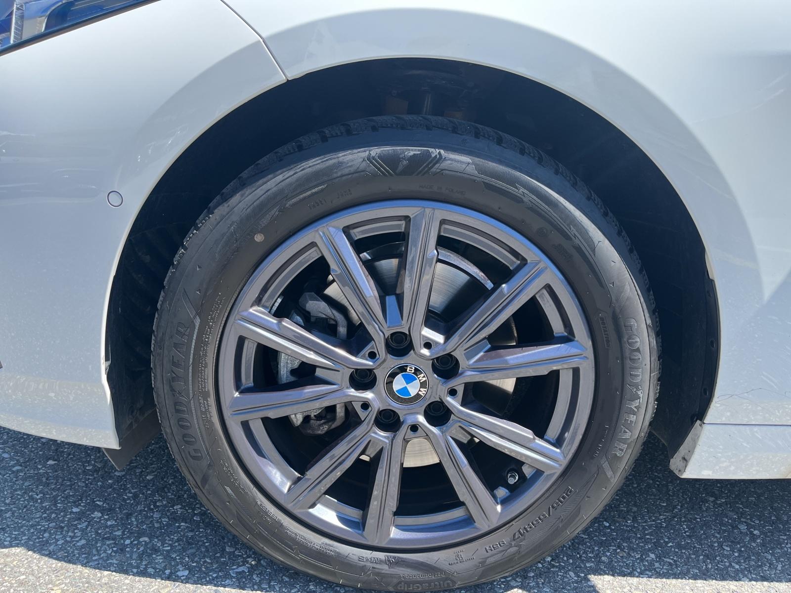 BMW 120 Steptronic (CH)⛽-image-8