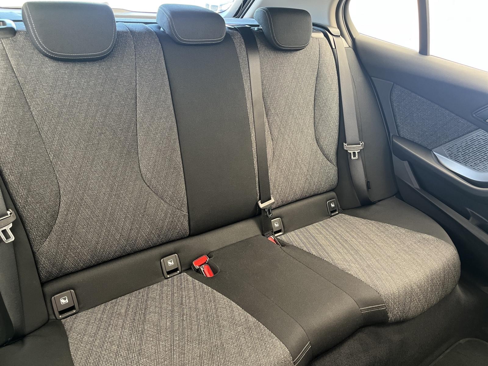 BMW 120 Steptronic (CH)⛽-image-18