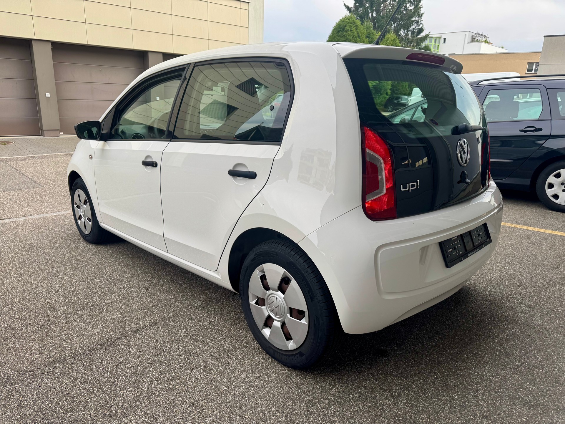 VW Up 1.0 ** ab MFK & Service **-showroom-element-3