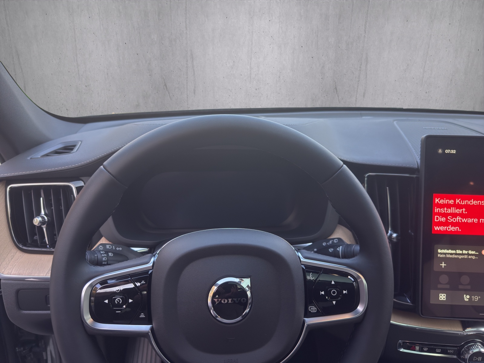 VOLVO XC60 T6 eAWD PluginHybrid Ultra Bright Geartronic-image-11
