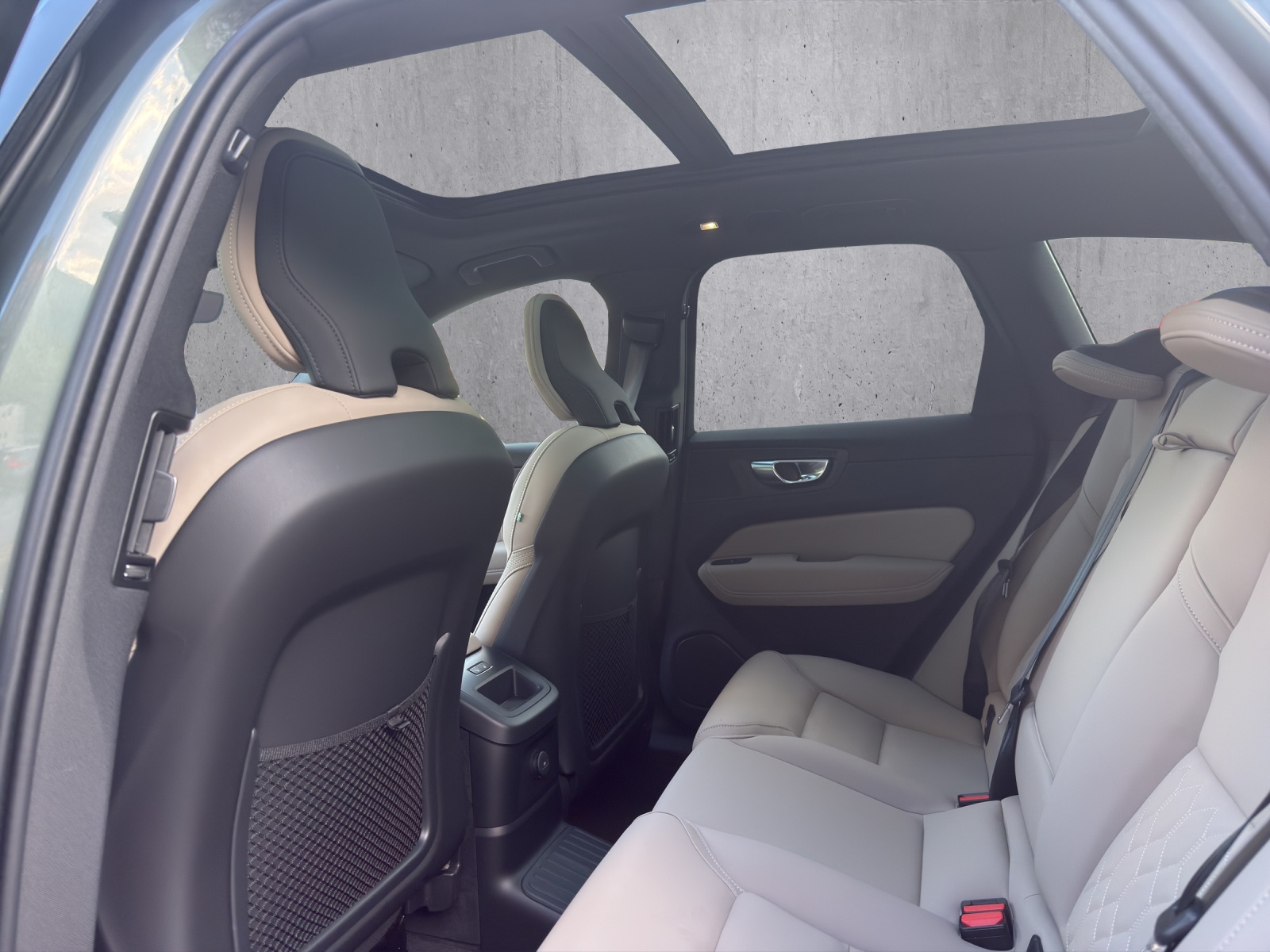 VOLVO XC60 T6 eAWD PluginHybrid Ultra Bright Geartronic-image-14