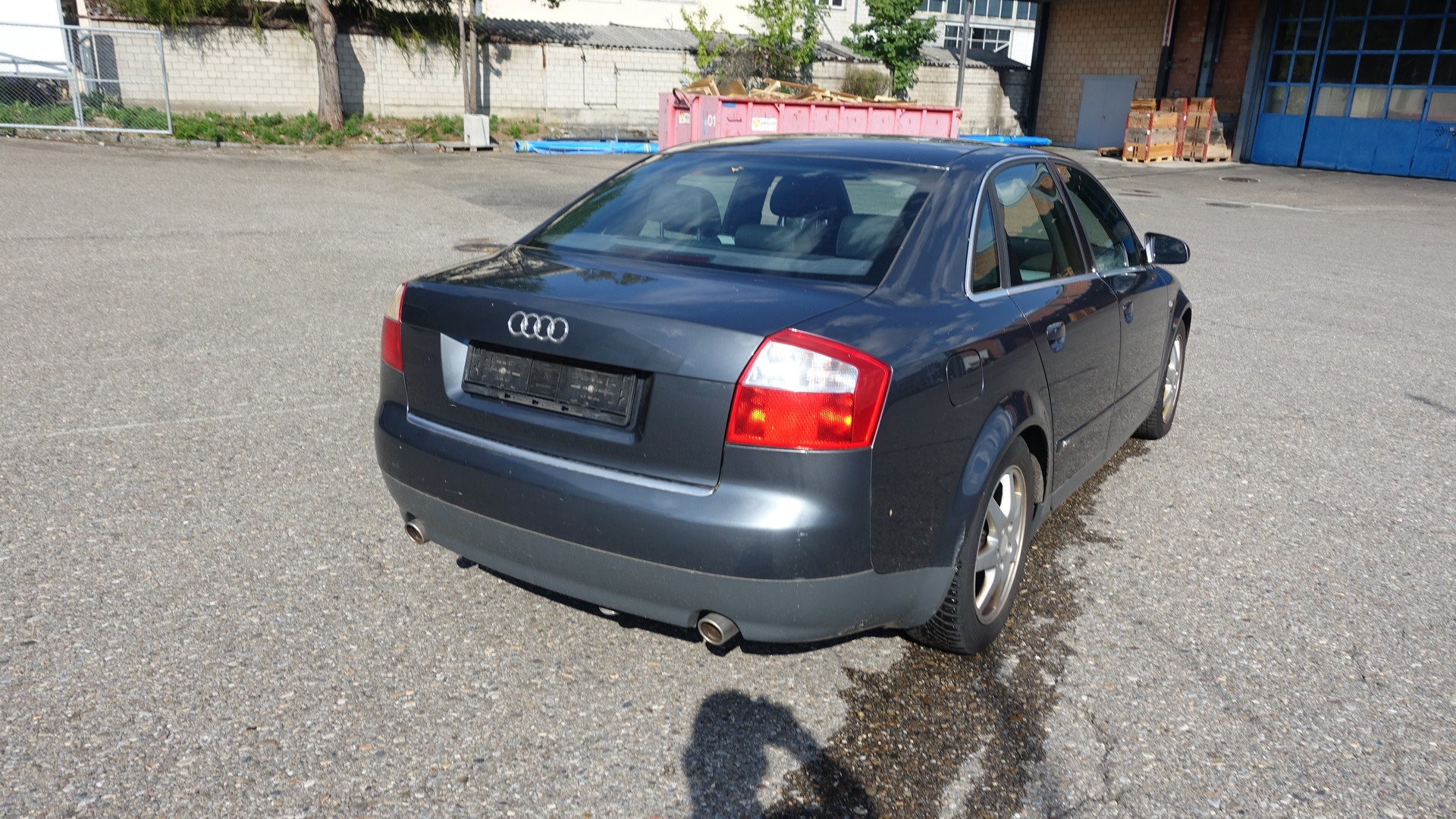 AUDI A4 1.8 T-image-1