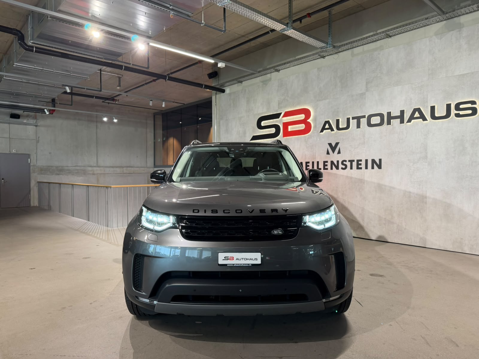 LAND ROVER Discovery 3.0 SDV6 HSE Luxury Automatic (CH) 7 PLATZ-showroom-element-1