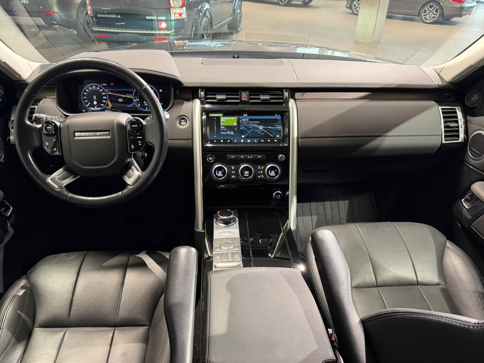 LAND ROVER Discovery 3.0 SDV6 HSE Luxury Automatic (CH) 7 PLATZ-image-22