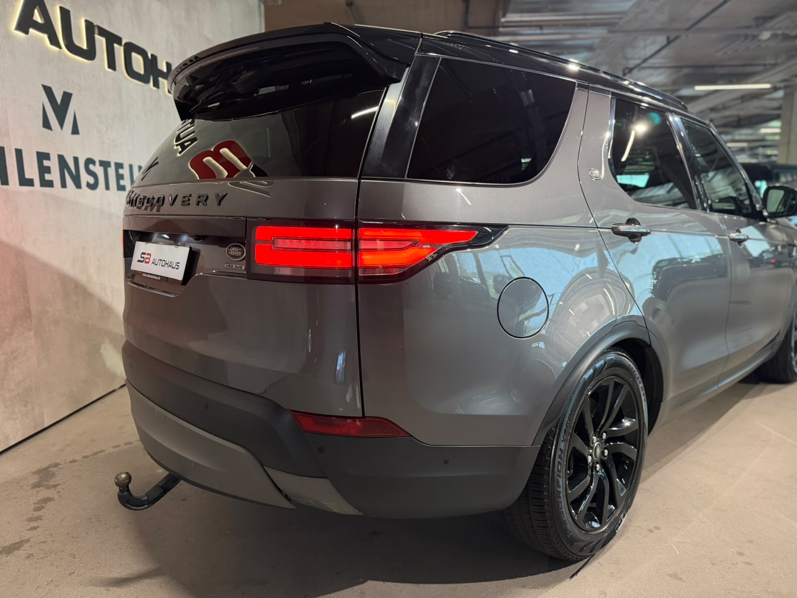 LAND ROVER Discovery 3.0 SDV6 HSE Luxury Automatic (CH) 7 PLATZ-image-11