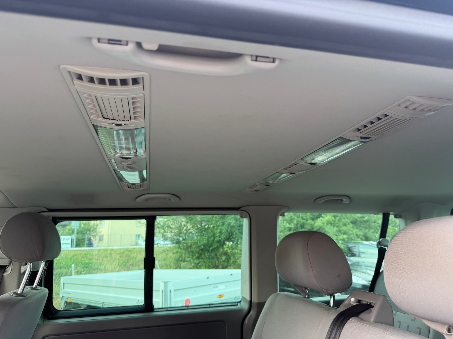 VW T5 Caravelle Comfort 2.5 TDI PD-image-7