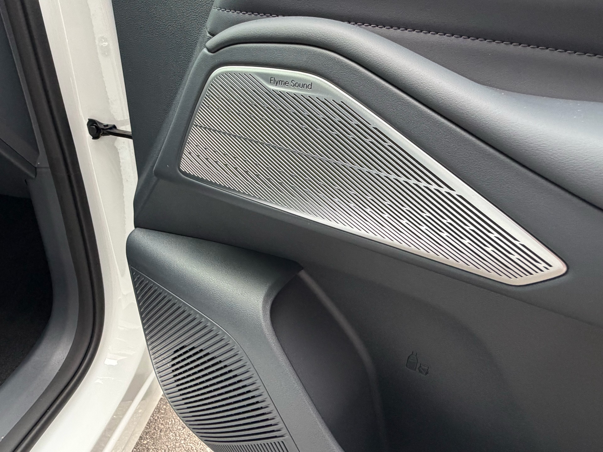 GEELY Starray EM-i Max+ PHEV-image-16