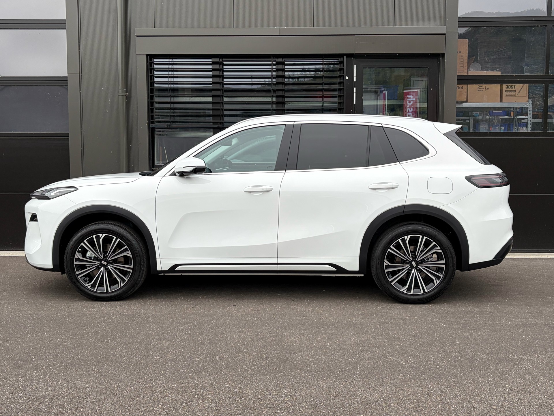 GEELY Starray EM-i Max+ PHEV