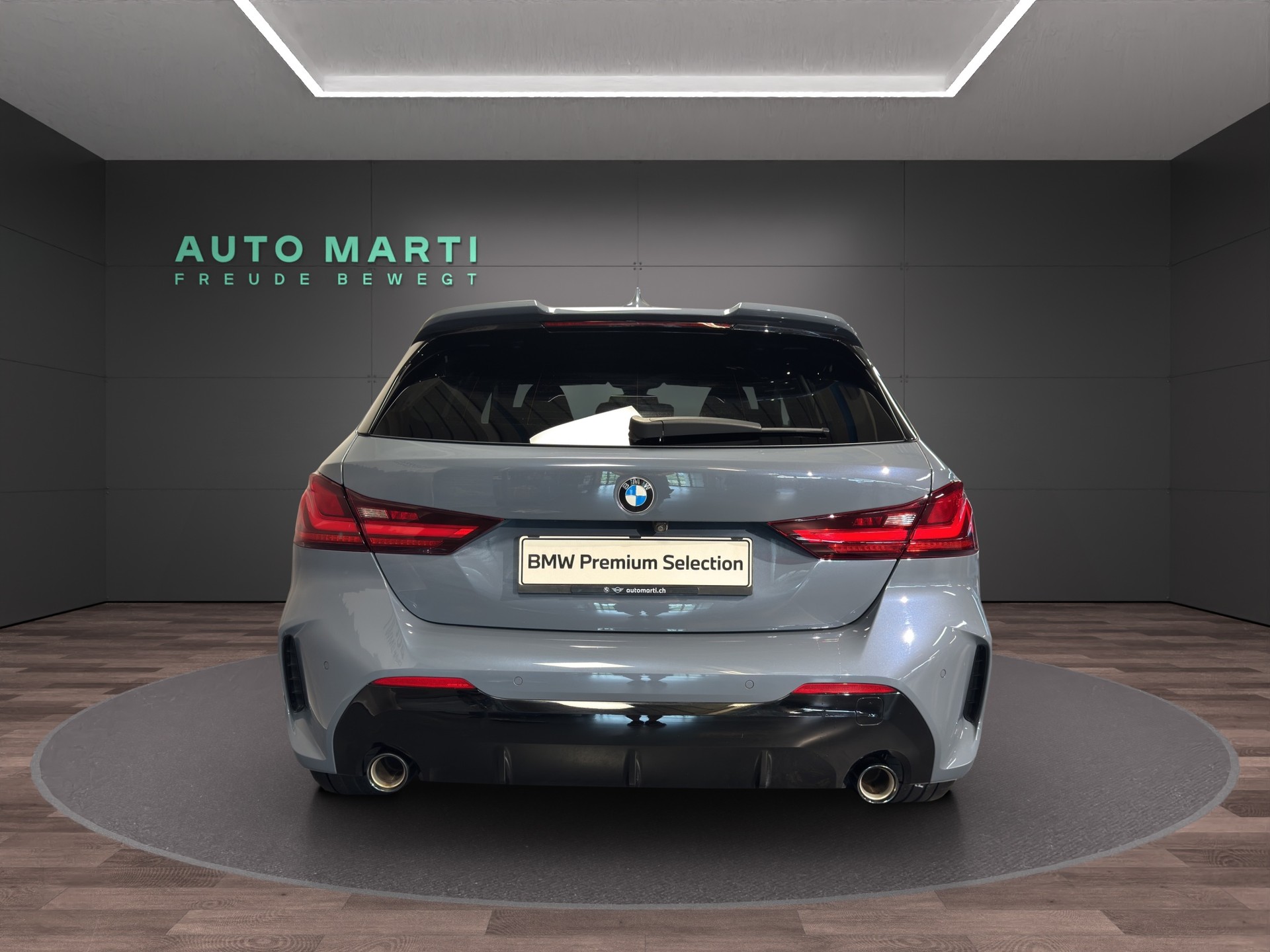 BMW 120d xDrive M Sport-showroom-element-2