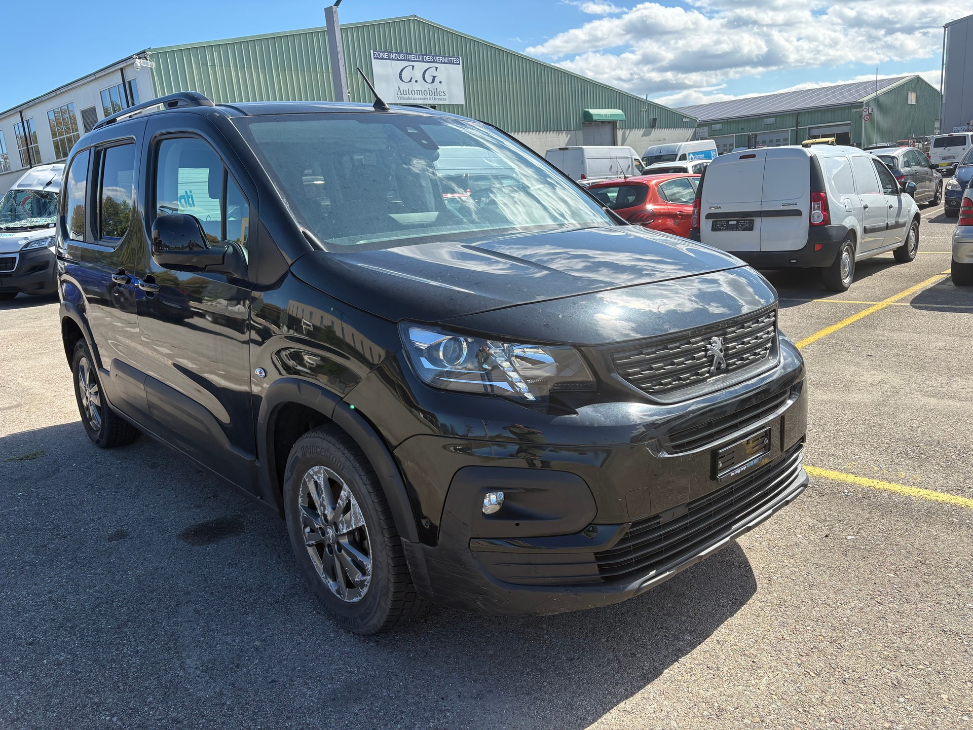 PEUGEOT Rifter 1.2 PureTech Allure EAT8-image-5