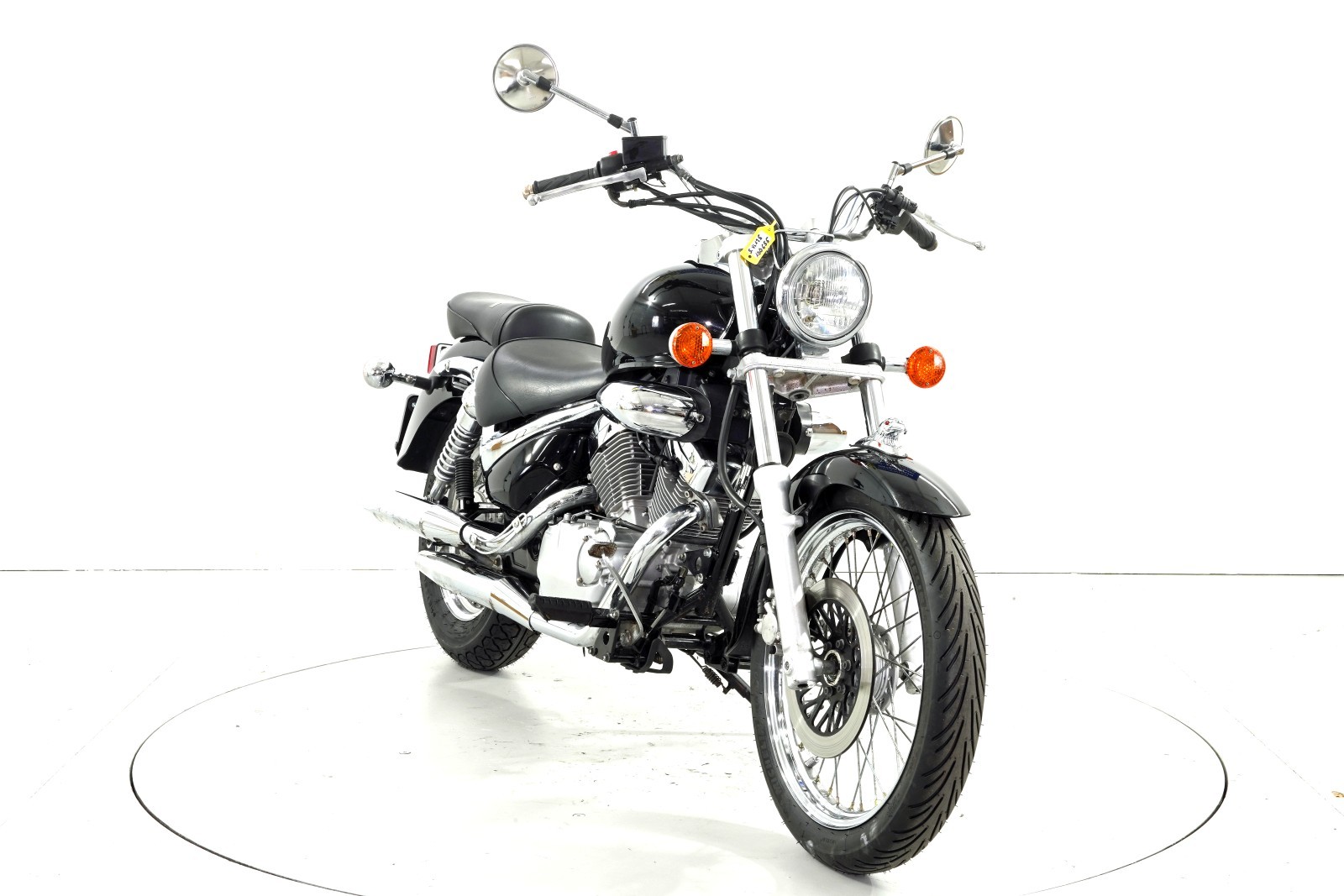 SUZUKI VL 125-showroom-element-1