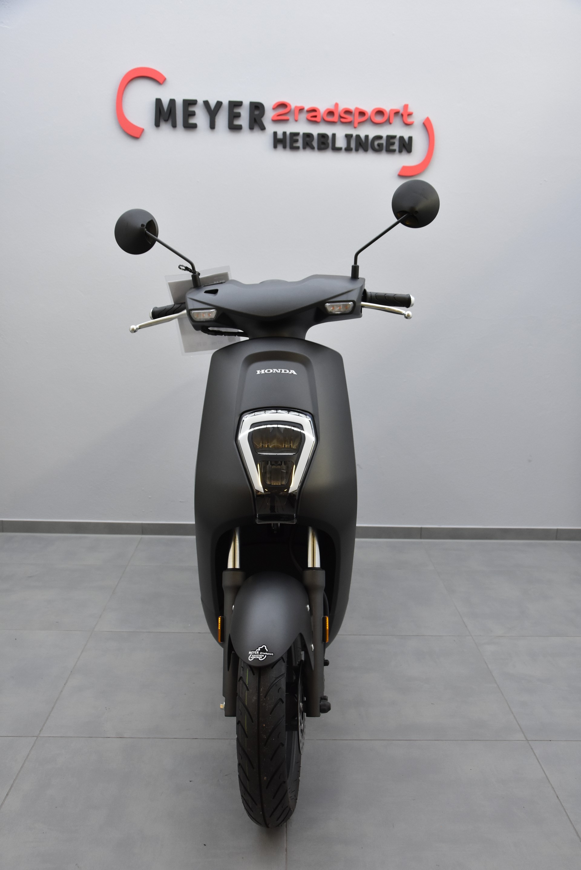 HONDA EM1-E Sommeraktion bis 30.9.26-showroom-element-2