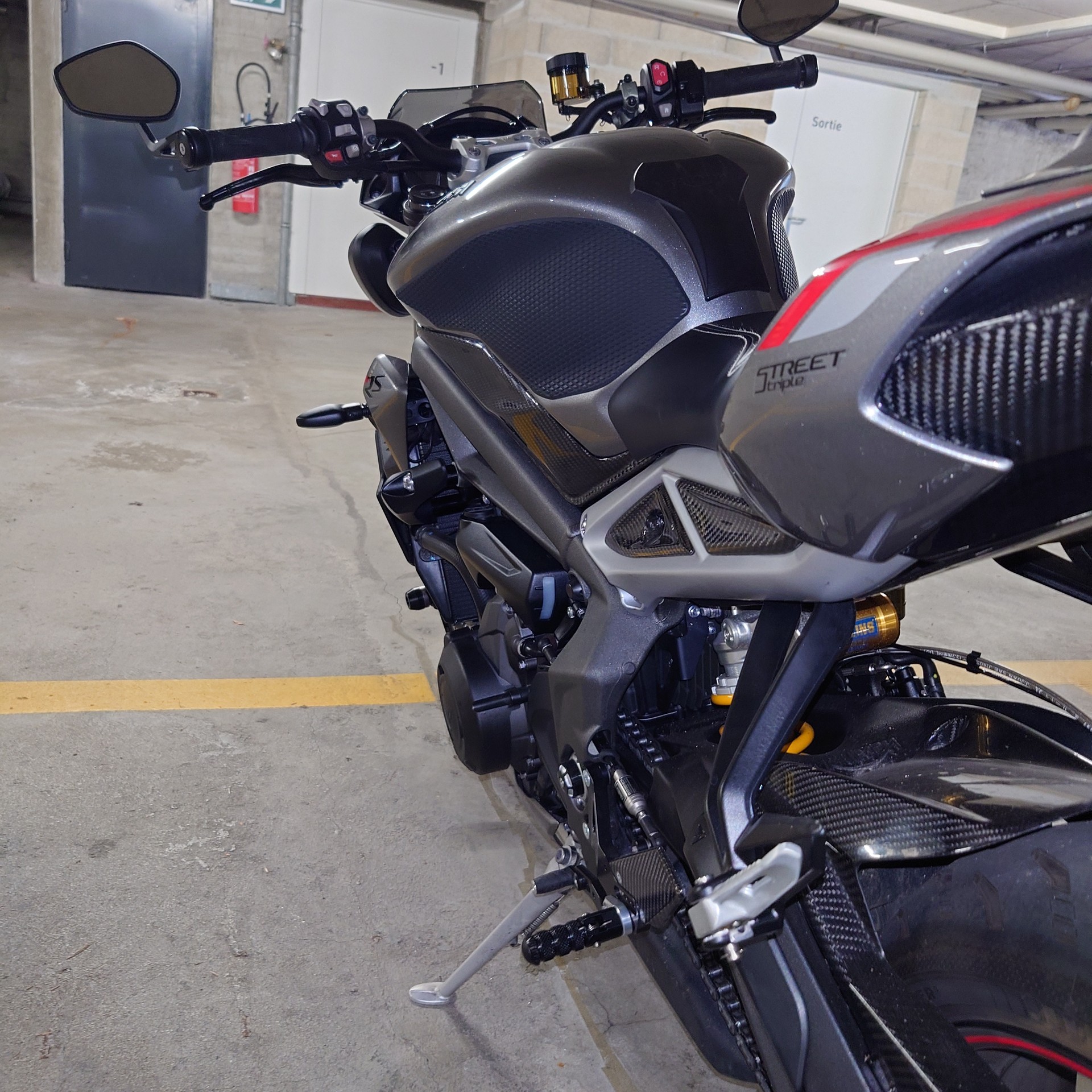TRIUMPH Street Triple RS 765 ABS-image-2