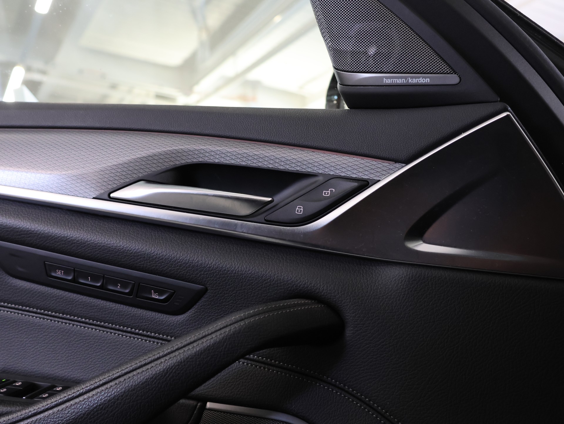BMW M550d xDrive Touring Steptronic *ALPINWEISS-LACKIERUNG*-image-31