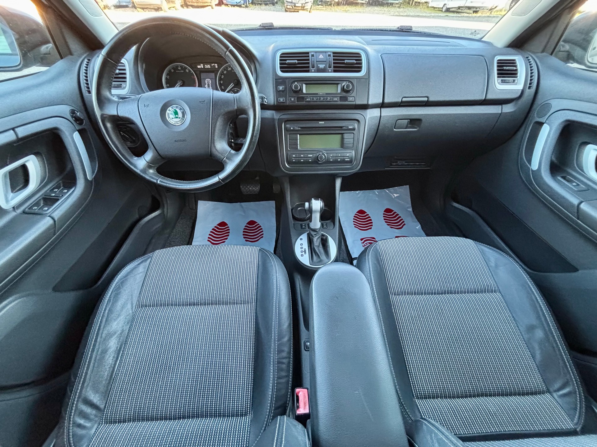 SKODA Fabia 1.6 Classic AUTOMATIK Tip-Tronic-image-6