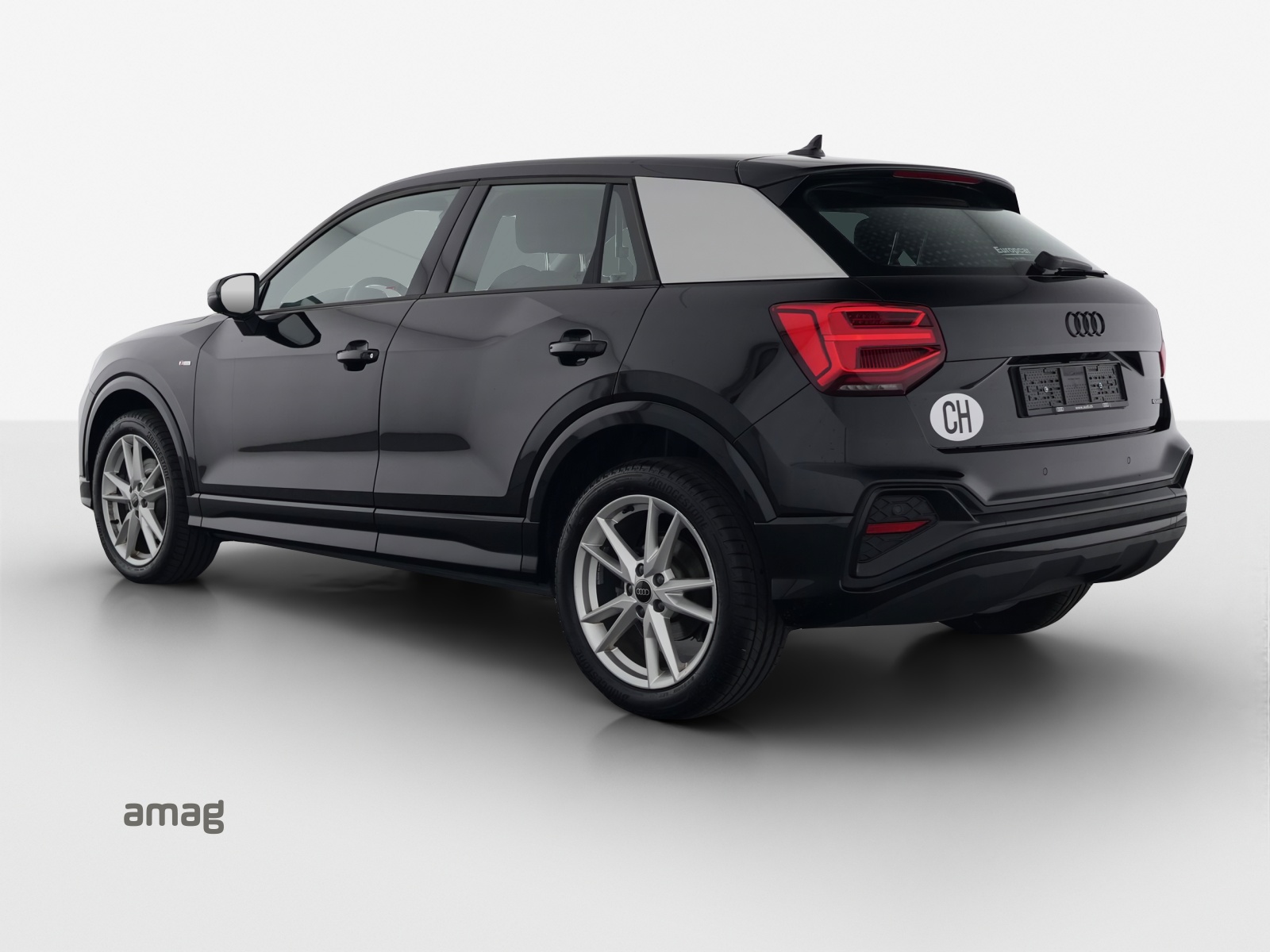 AUDI Q2 40 TFSI S line quattro S-tronic-showroom-element-2