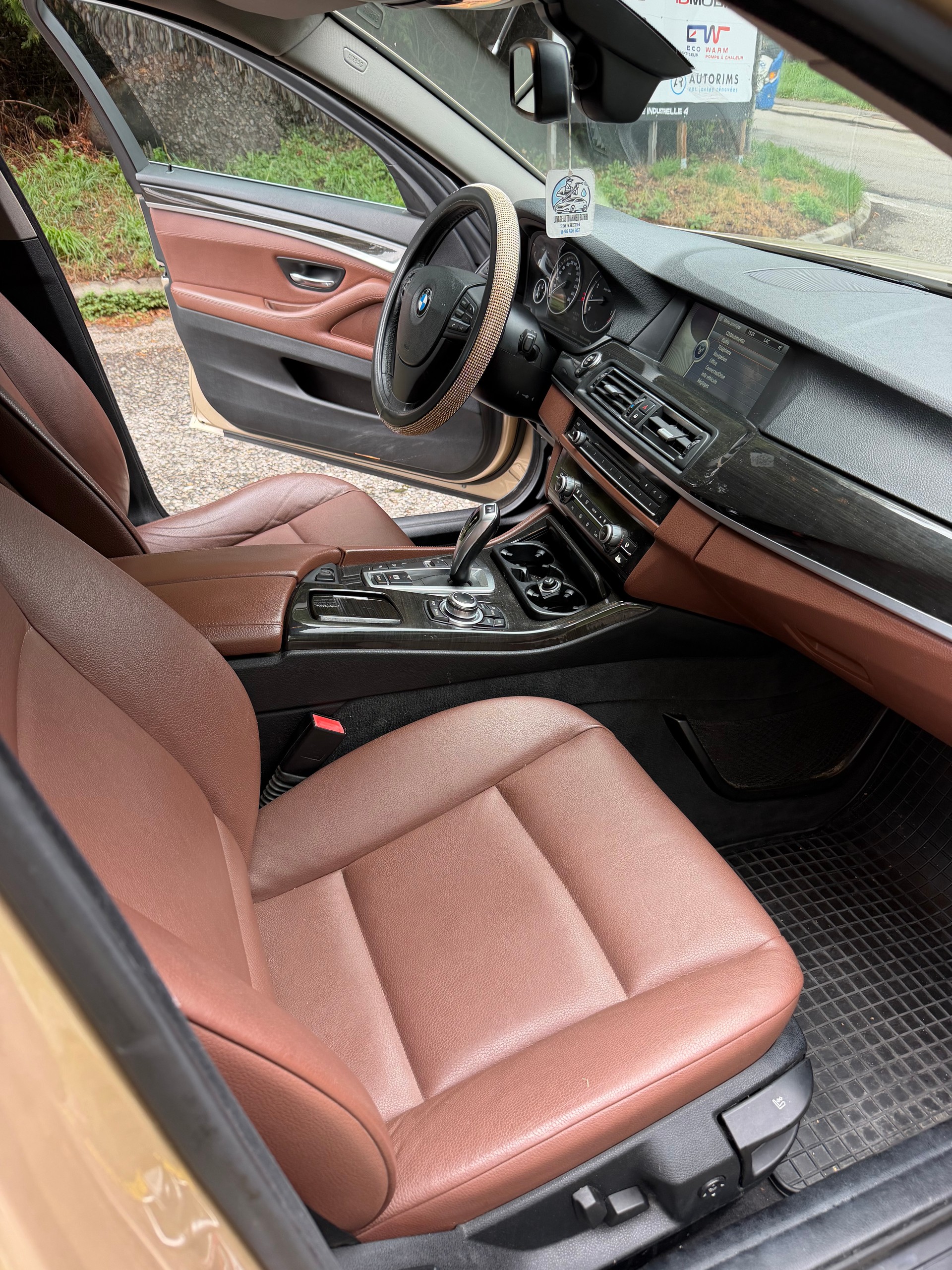 BMW 528i xDrive Touring Steptronic-image-9