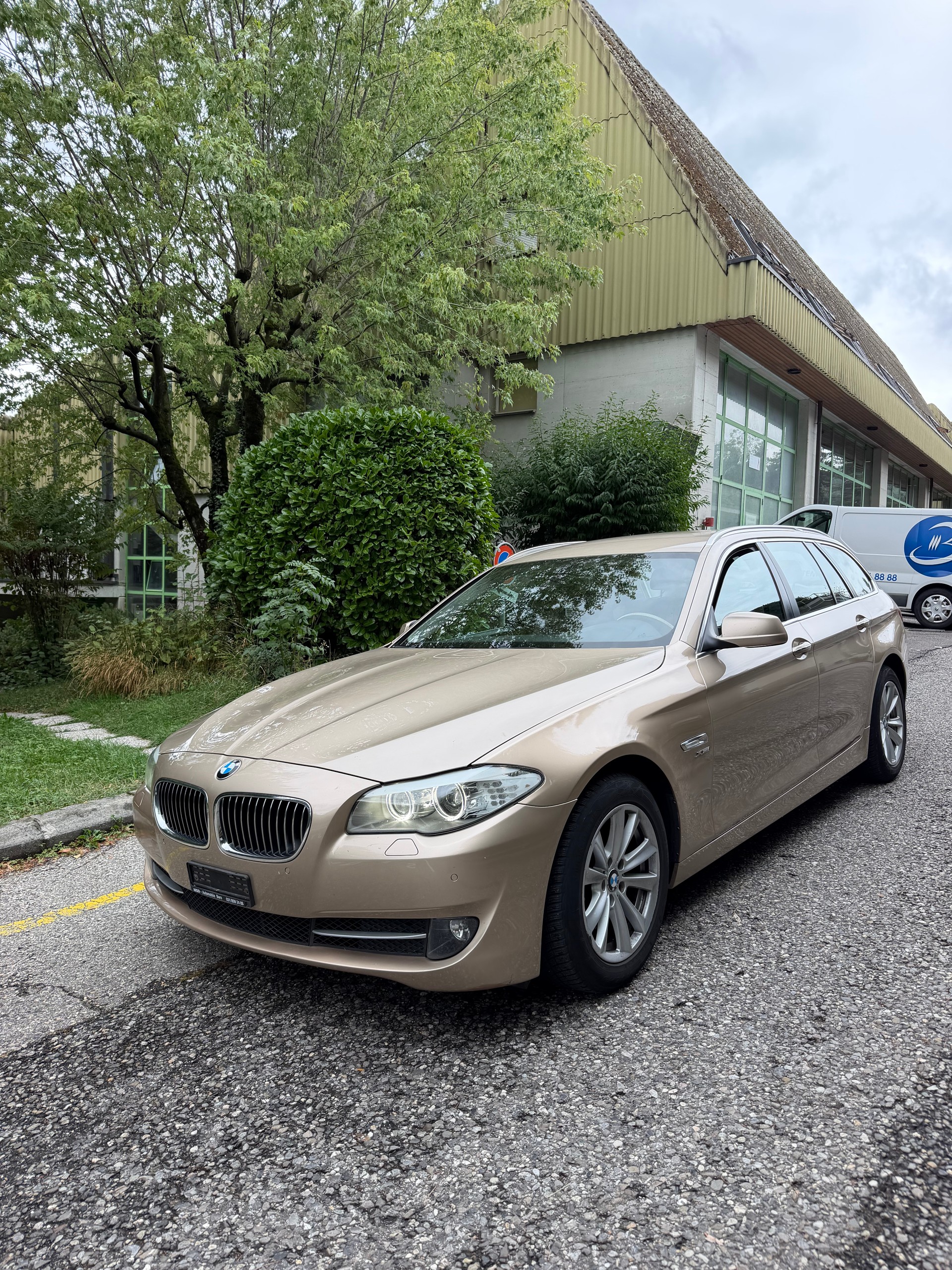 BMW 528i xDrive Touring Steptronic