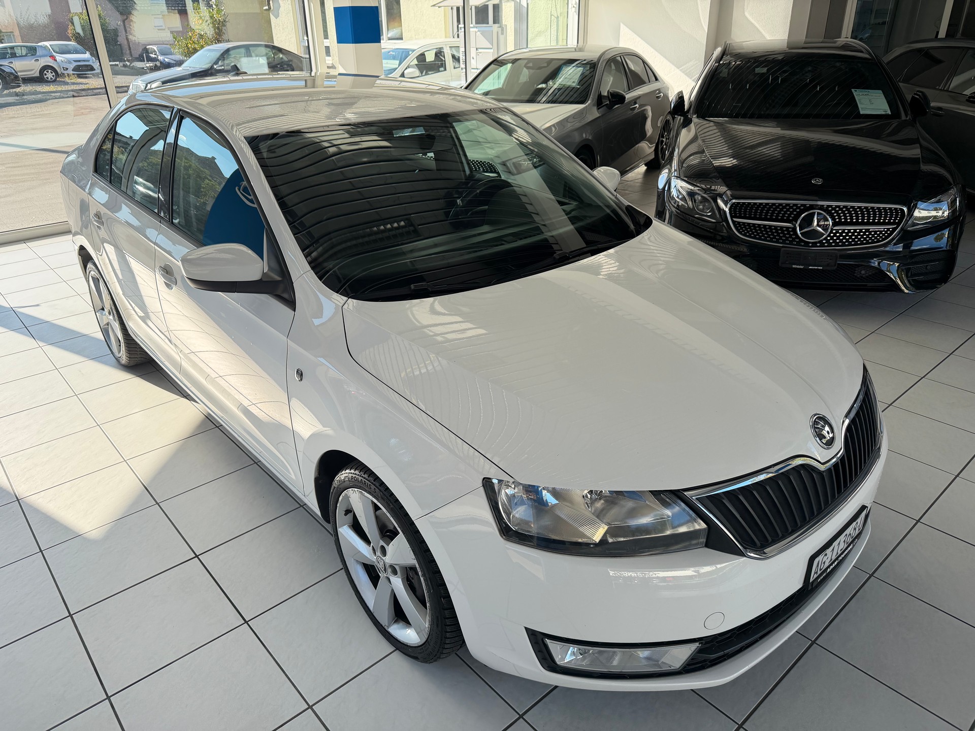 SKODA Rapid 1.4 TSI Ambition DSG-showroom-element-2