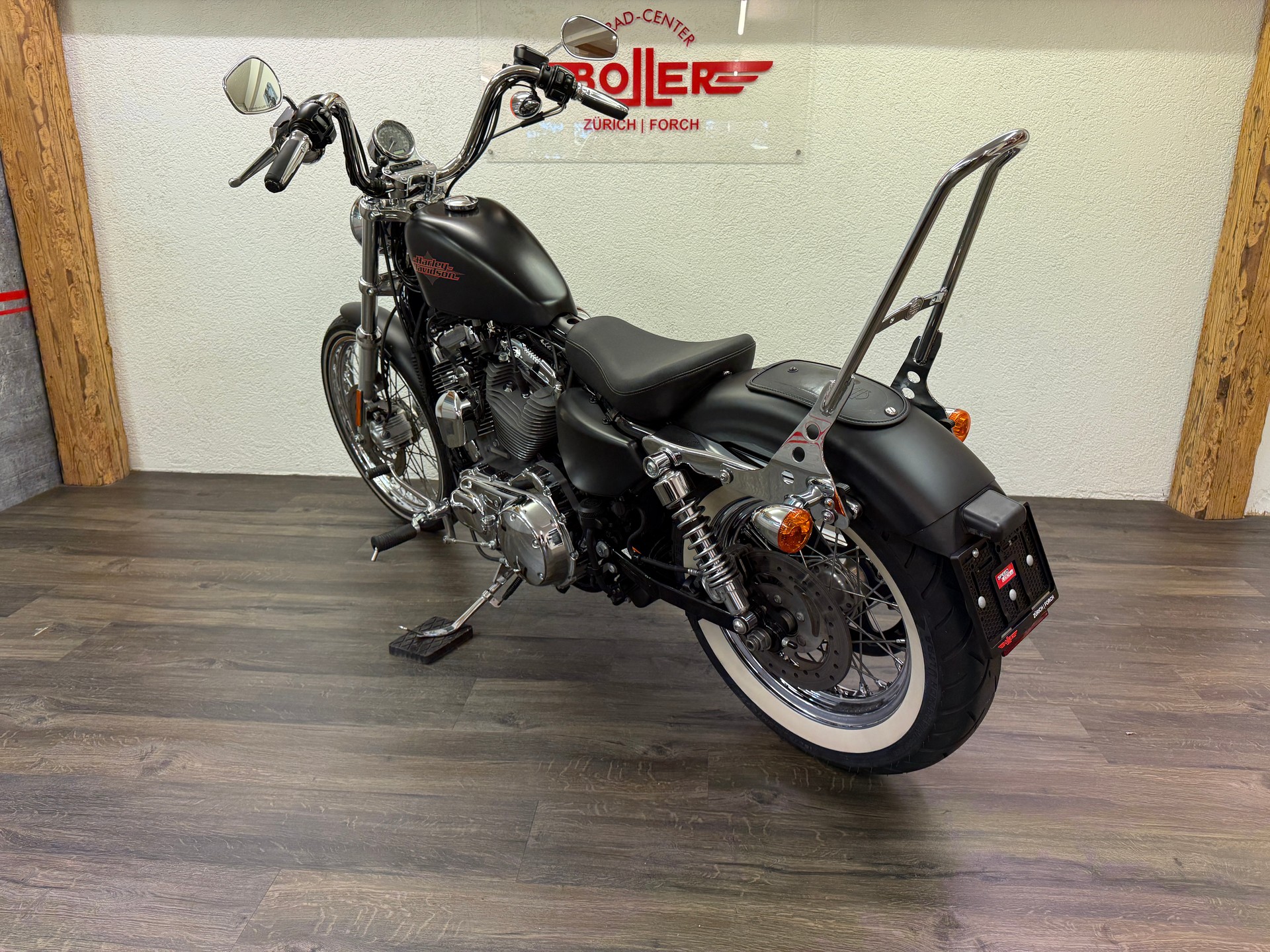 HARLEY-DAVIDSON XL 1200 V Seventy Two-image-9