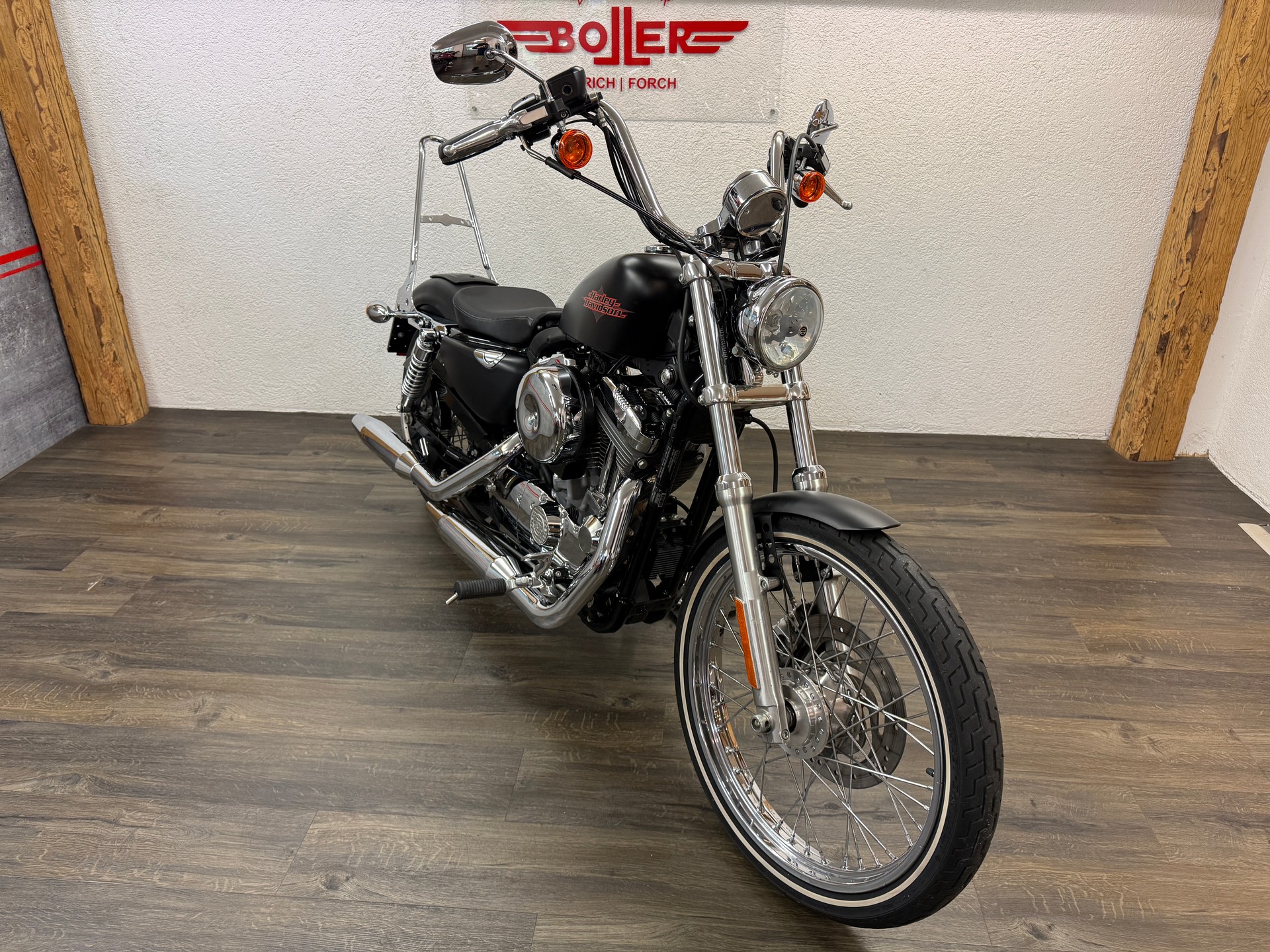 HARLEY-DAVIDSON XL 1200 V Seventy Two-image-0