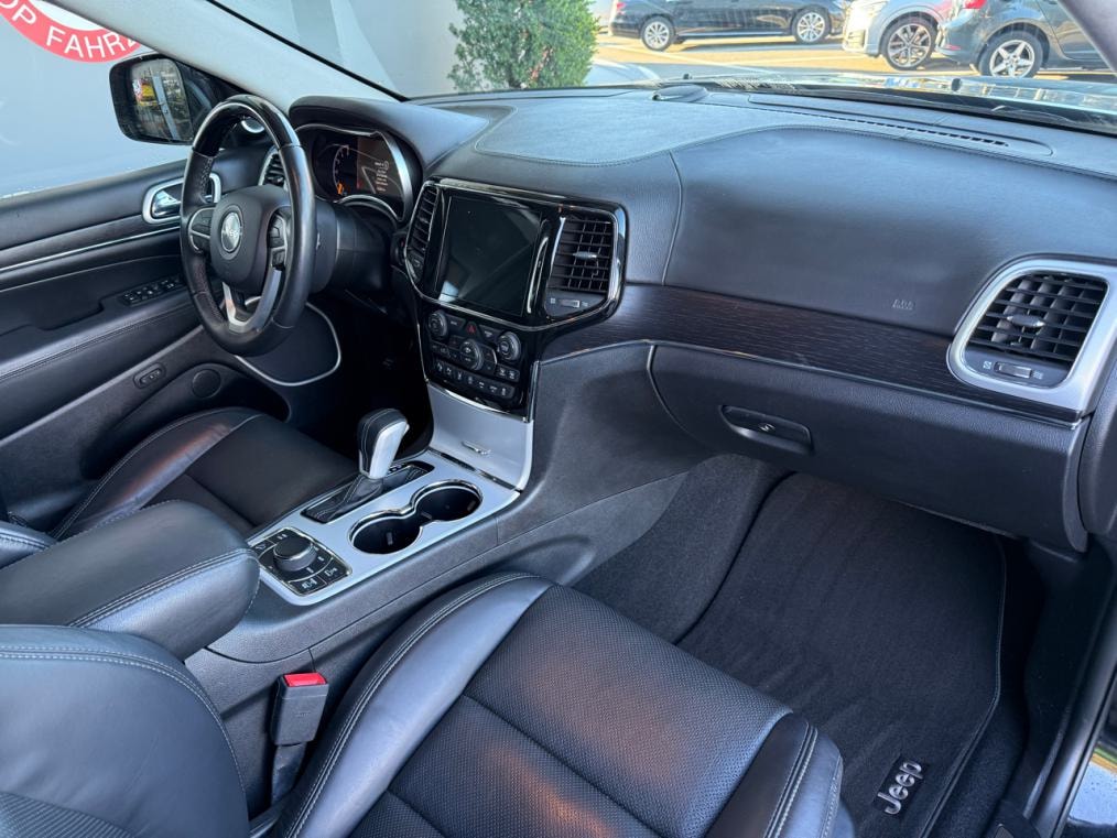 JEEP Grand Cherokee 3.0 CRD Summit Automatic-image-9