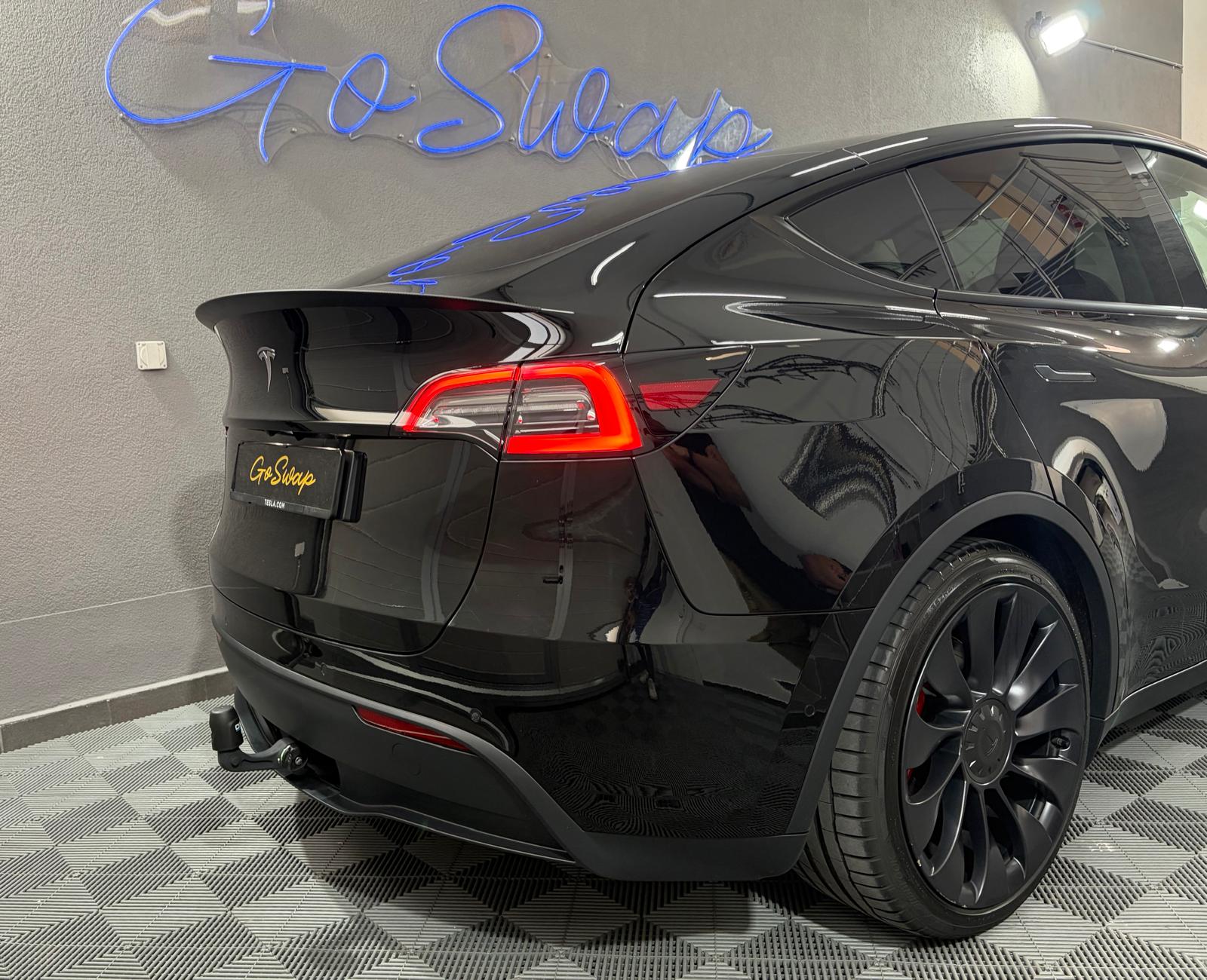 TESLA Model Y Performance - Attelage - AHK - Autopilot amélioré-showroom-element-3