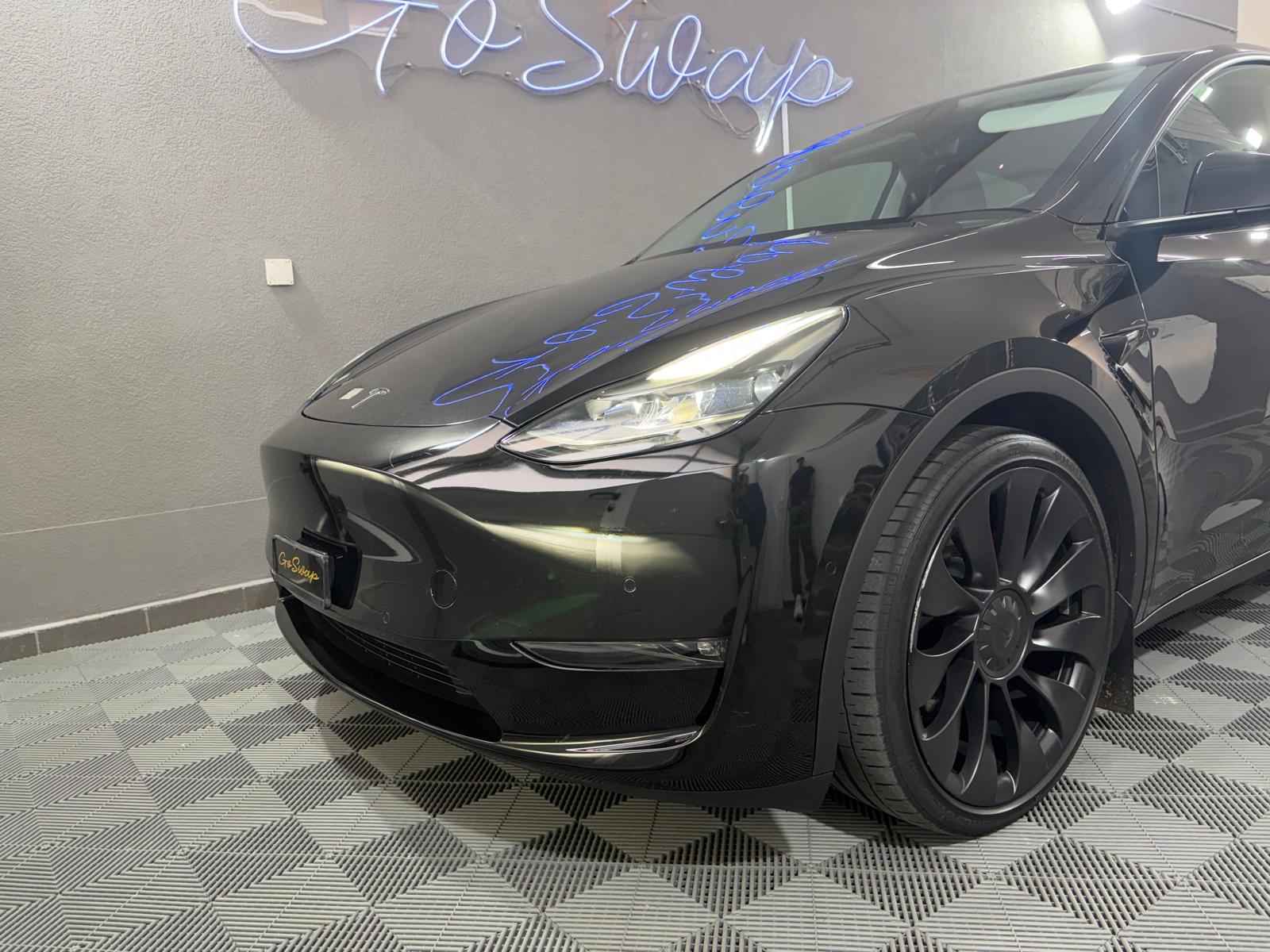 TESLA Model Y Performance - Attelage - AHK - Autopilot amélioré-showroom-element-1