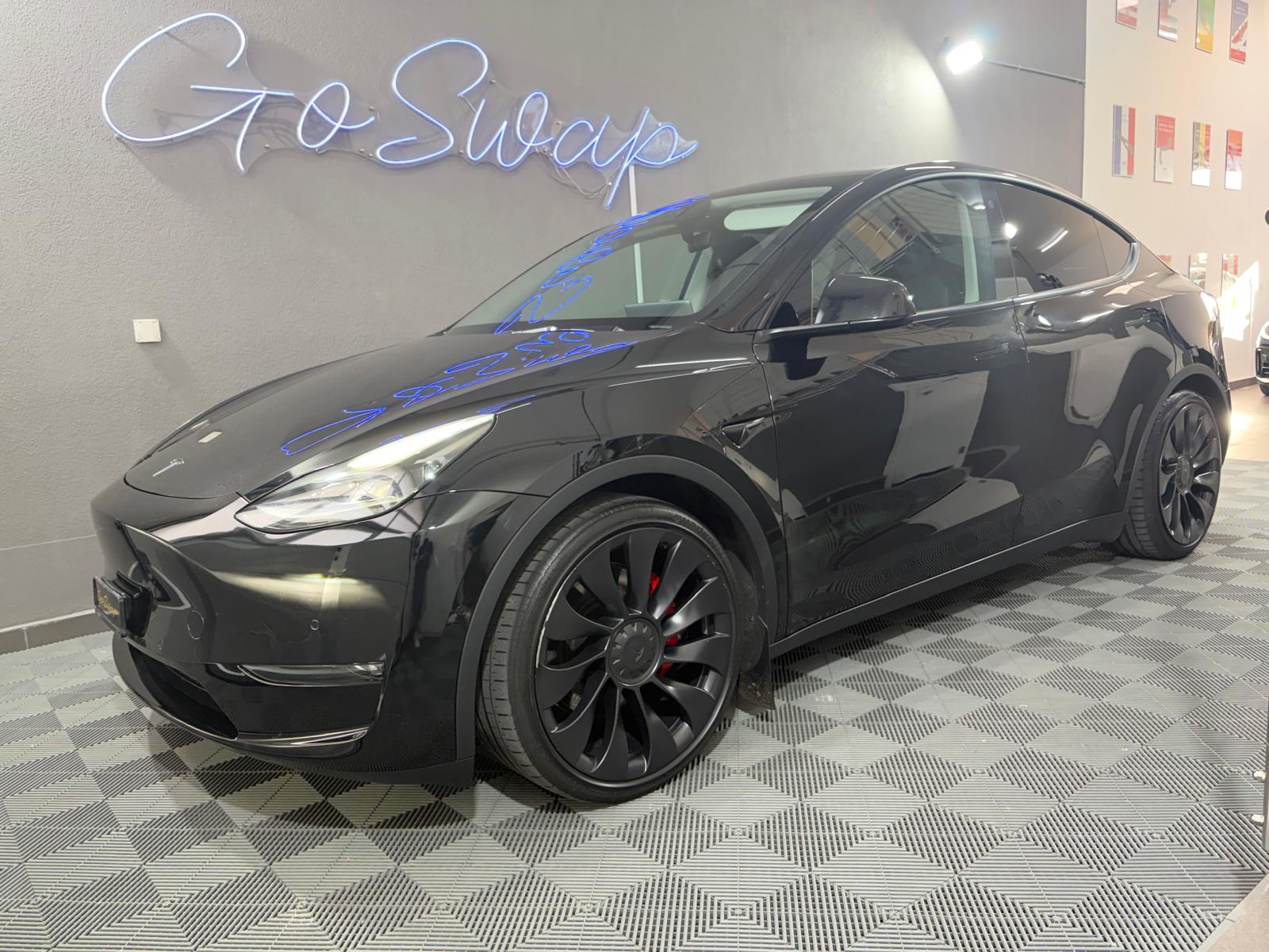 TESLA Model Y Performance - Attelage - AHK - Autopilot amélioré