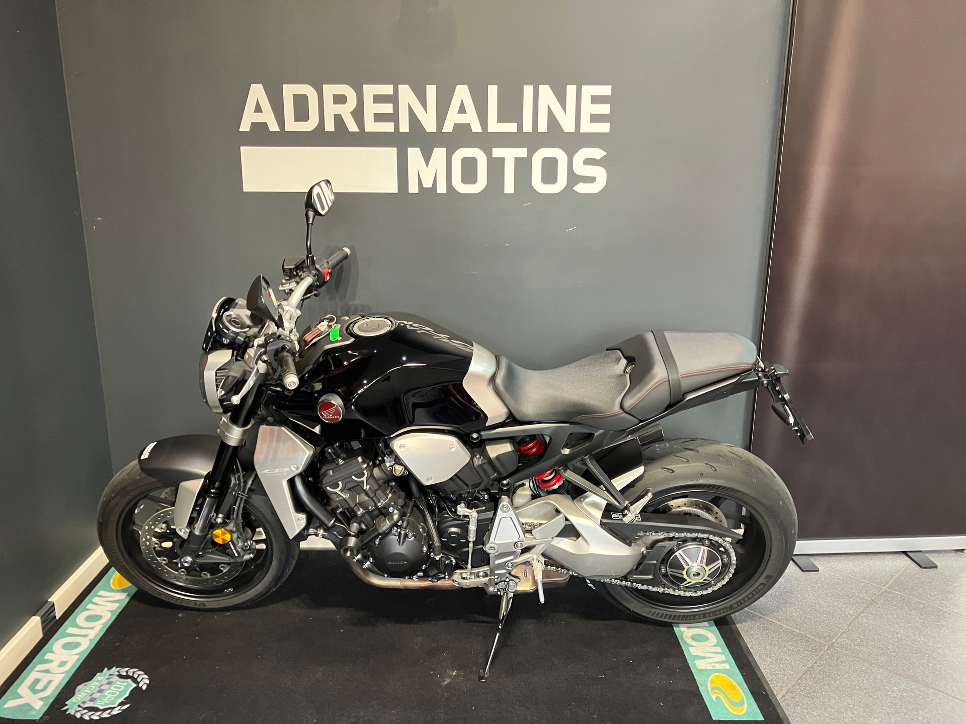 HONDA CB 1000 R ABS-image-3