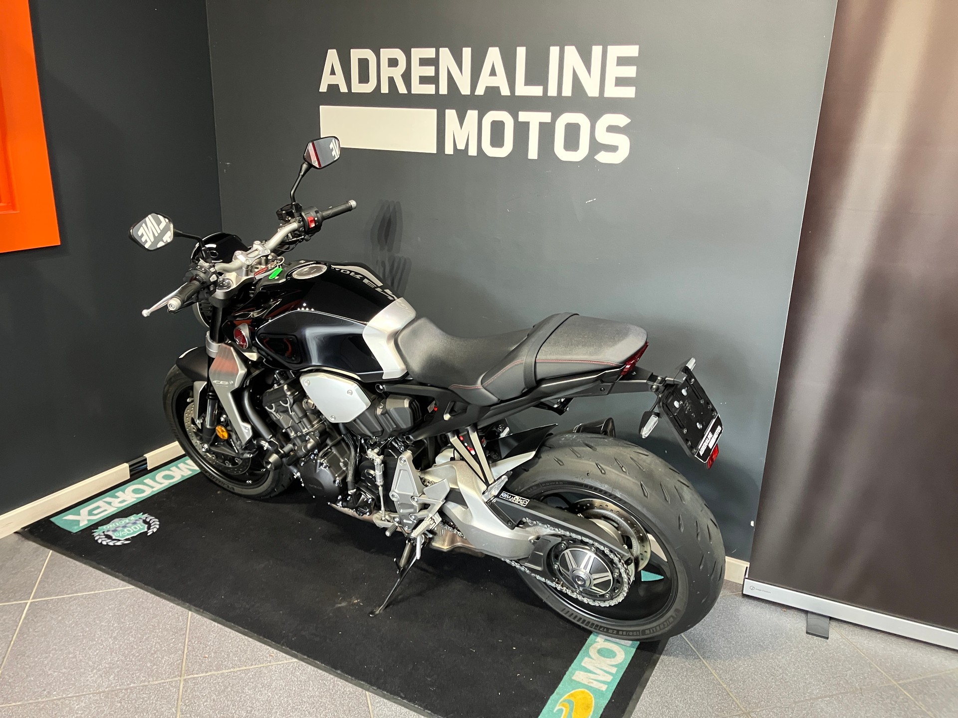 HONDA CB 1000 R ABS-image-4