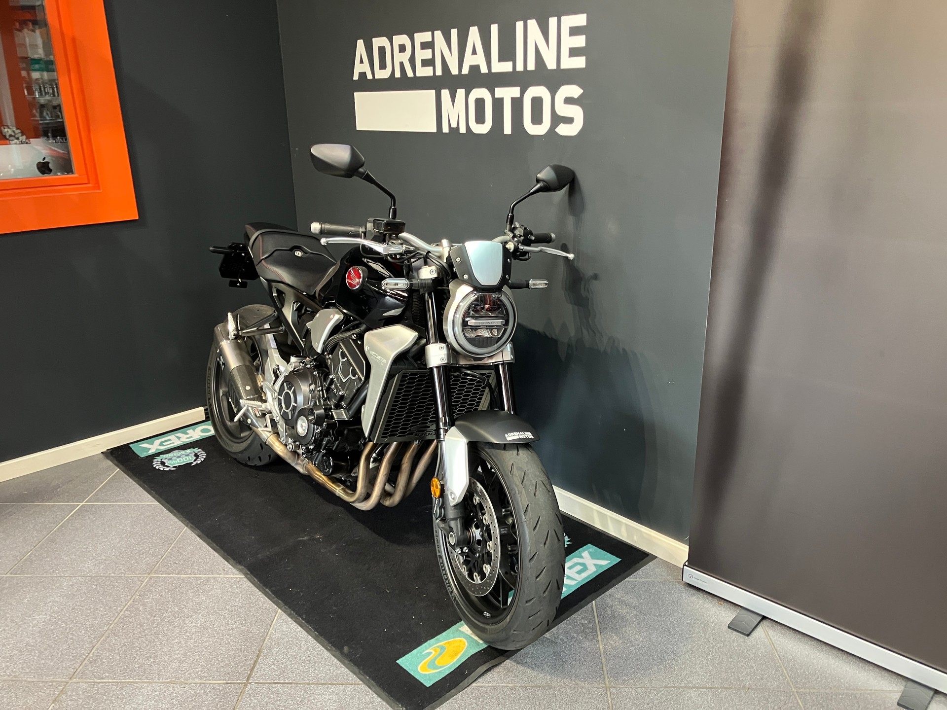 HONDA CB 1000 R ABS-image-2