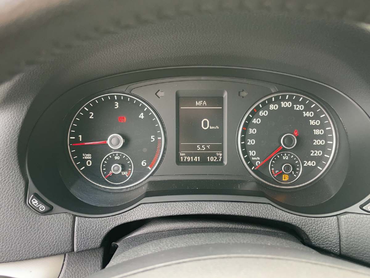 SEAT Alhambra 2.0 TDI 140 EcoM Style-image-6