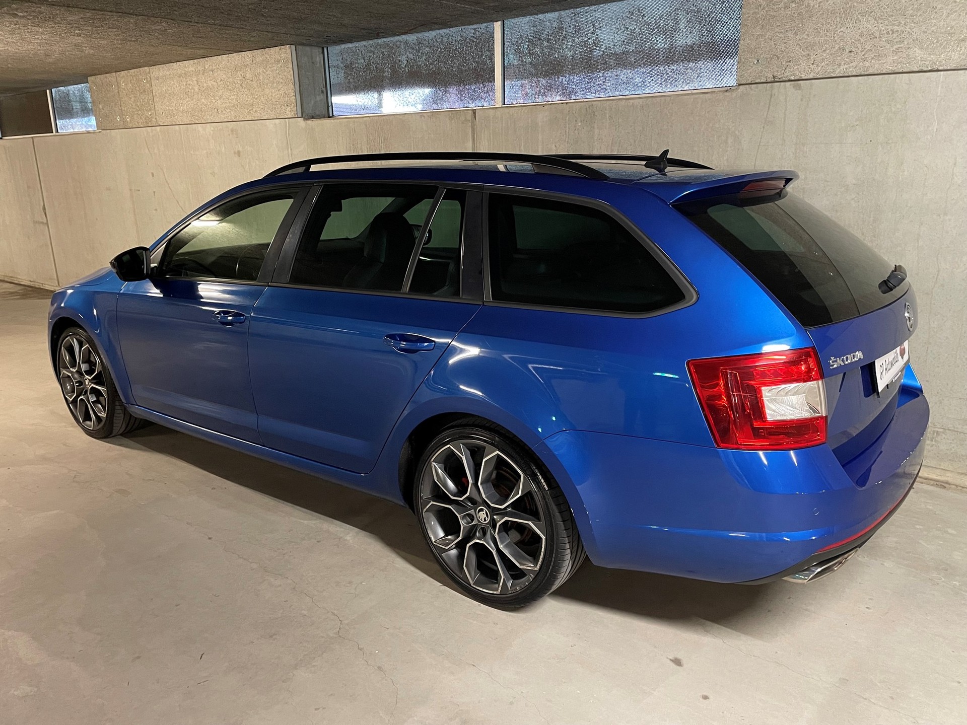 SKODA Octavia Combi 2.0 TDI RS DSG-showroom-element-2