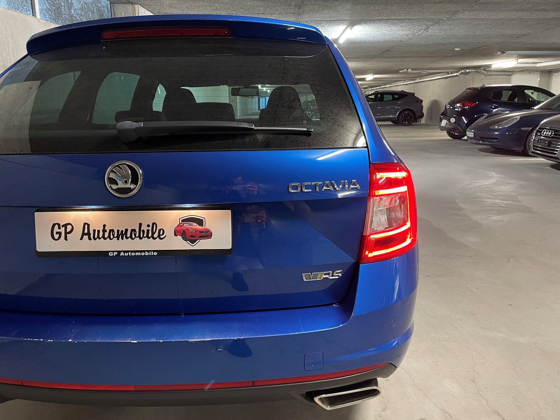 SKODA Octavia Combi 2.0 TDI RS DSG-image-13