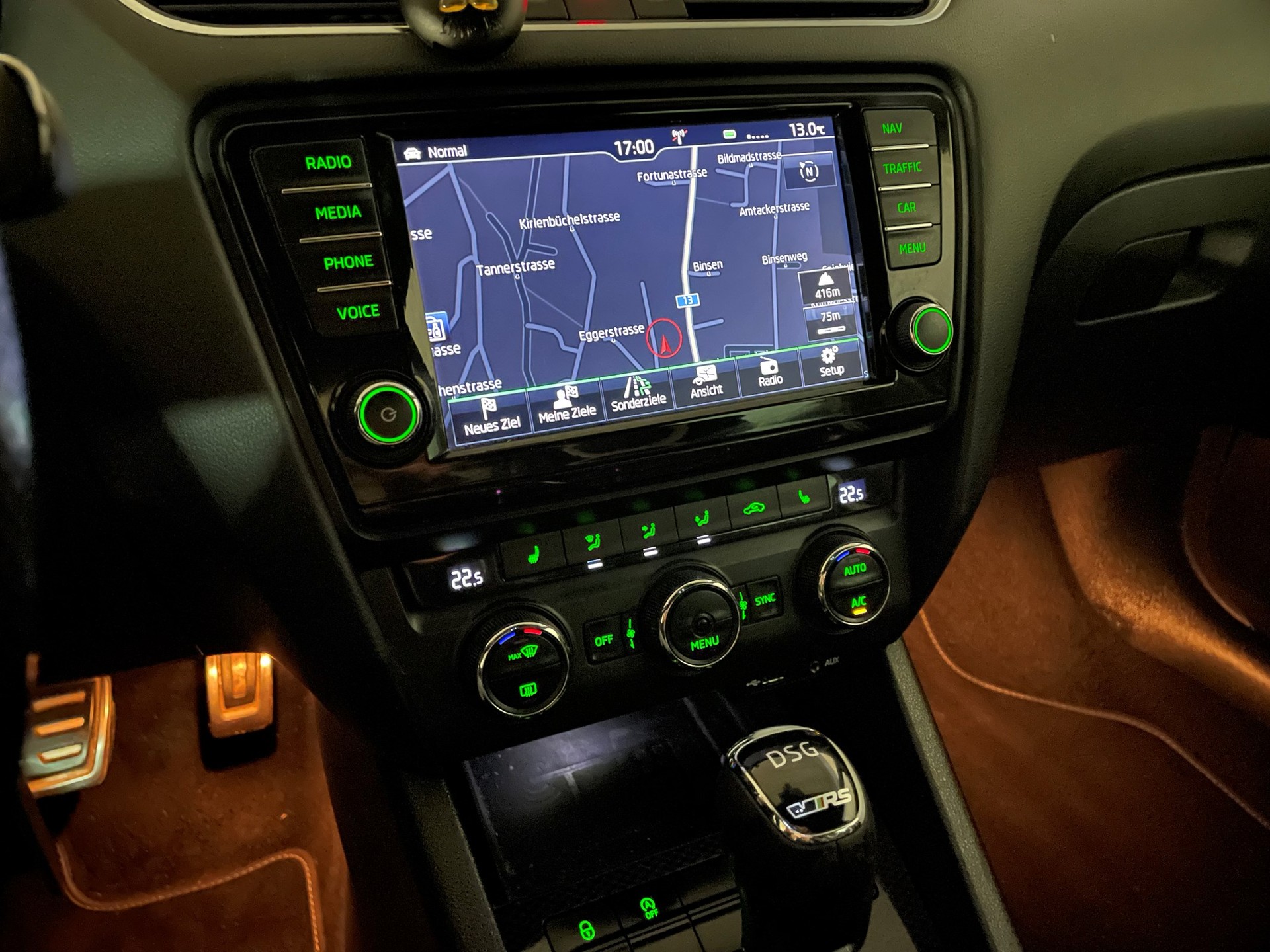 SKODA Octavia Combi 2.0 TDI RS DSG-image-29