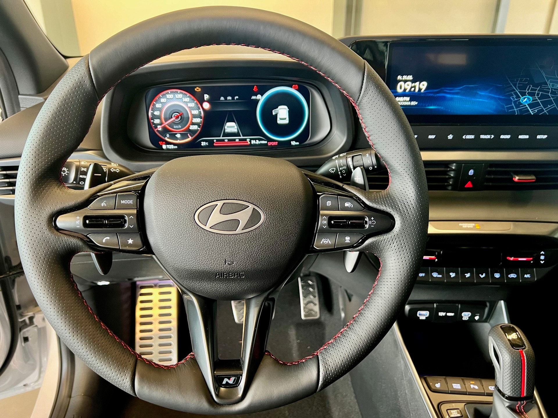 HYUNDAI i20 1.0 T-GDi N-Line DCT-image-9