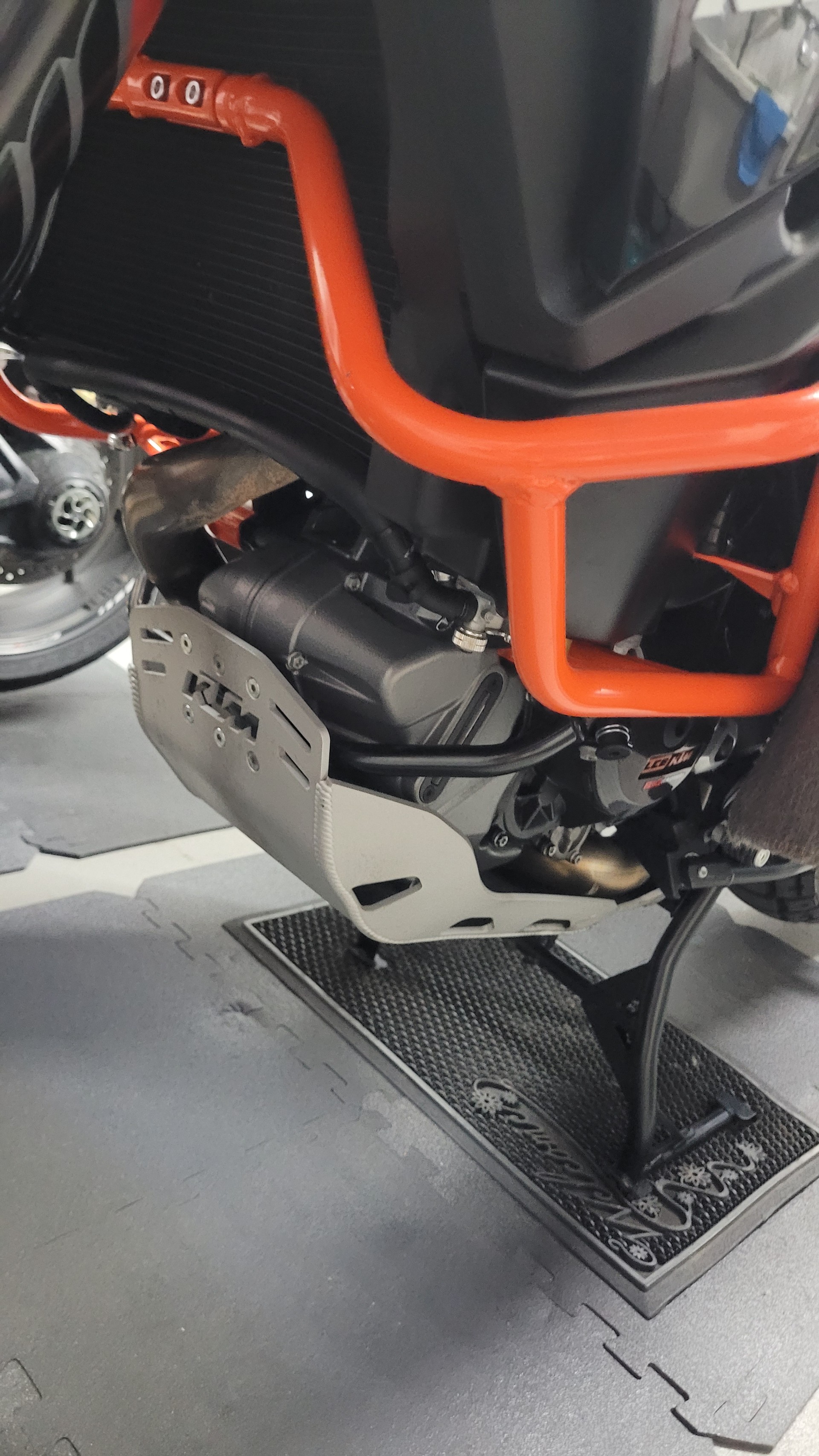 KTM 1290 Super Adventure S ABS-image-13