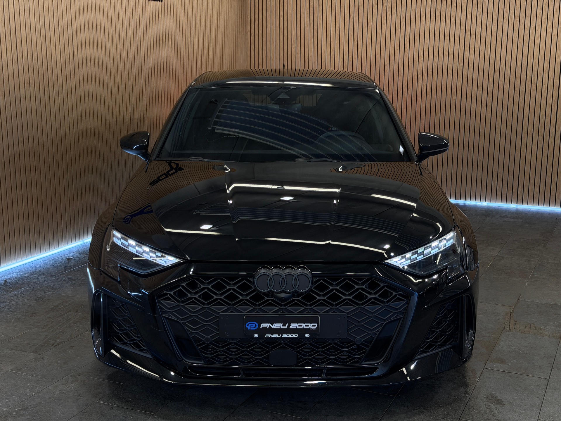 AUDI RS3 Sportback 2.5 TSI quattro S-tronic *CARBON PAKET*V-Max 280km/h-showroom-element-1