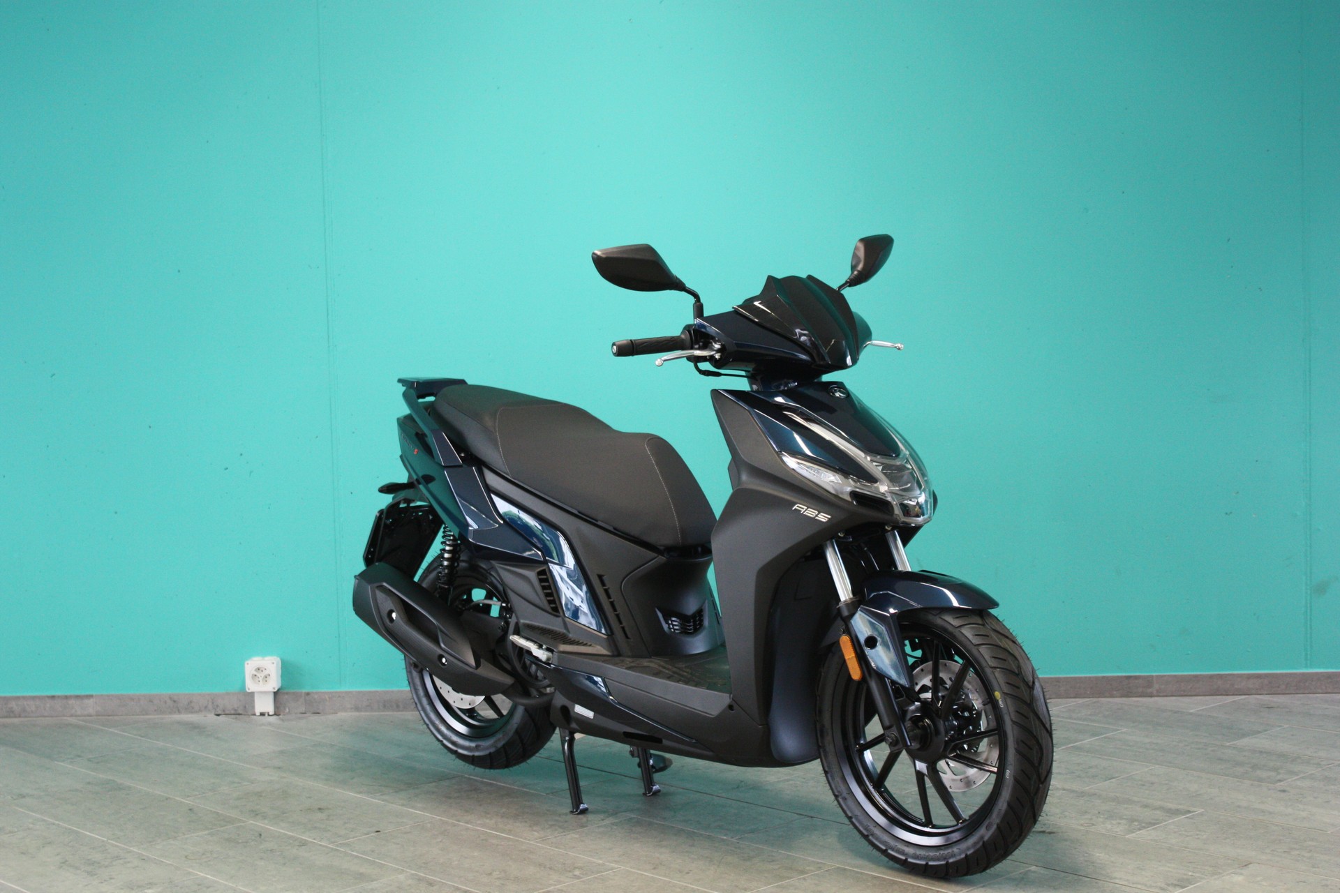 KYMCO Agility S 125i ABS Topcase-image-2
