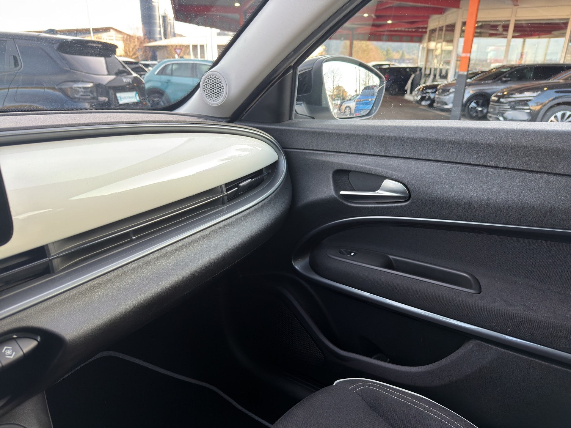 FIAT 600 1.2 Hybrid MHEV 145 Cult-image-31
