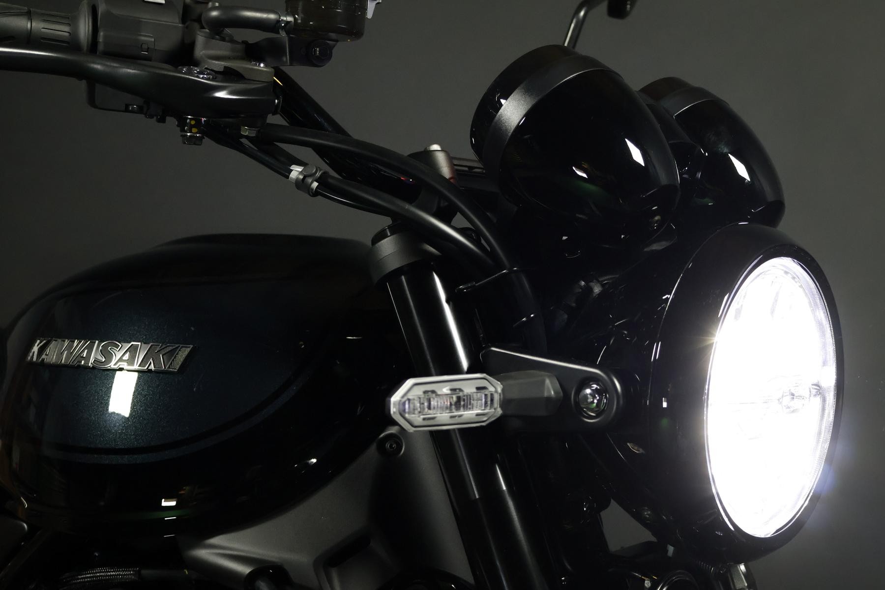 KAWASAKI Z 900 RS (85(70/35 KW) Black Ball Edition-image-3